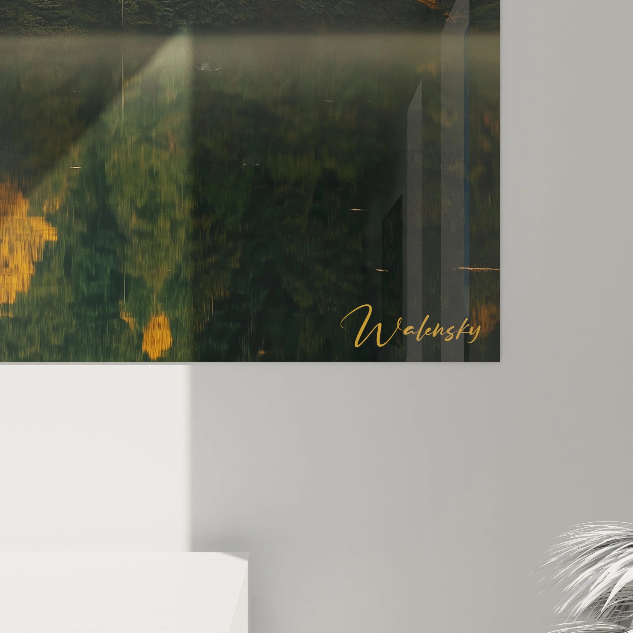 Un tableau paysage mettant en avant un lac miroitant, une forêt aux nuances vertes et orange, et un chalet central avec une terrasse, le tout sous une lumière naturelle et un effet de brume légère.