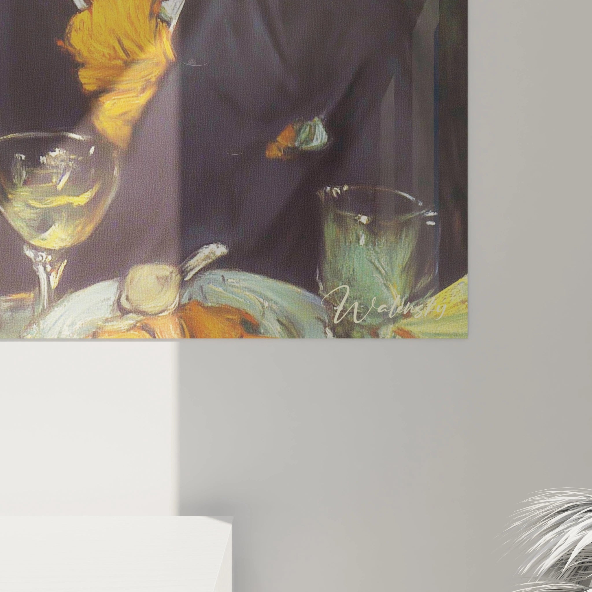 Tableau mural Walensky représentant tableau cabaret parisienne post impressionniste avec verres à vin et assiette sur fond sombre