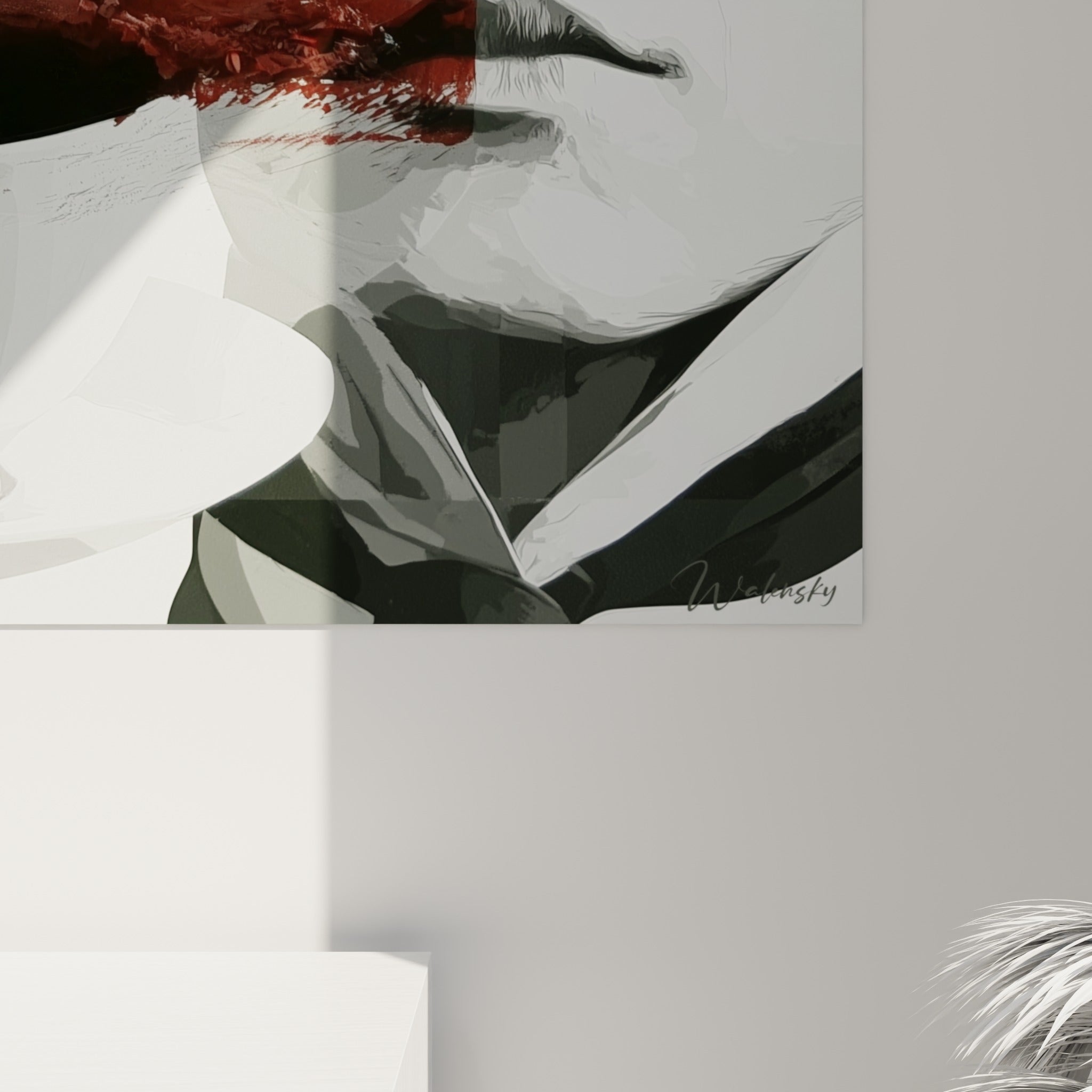 Détail de la coulée rouge sur fond gris texturé révélant empâtements et grain de l'impression