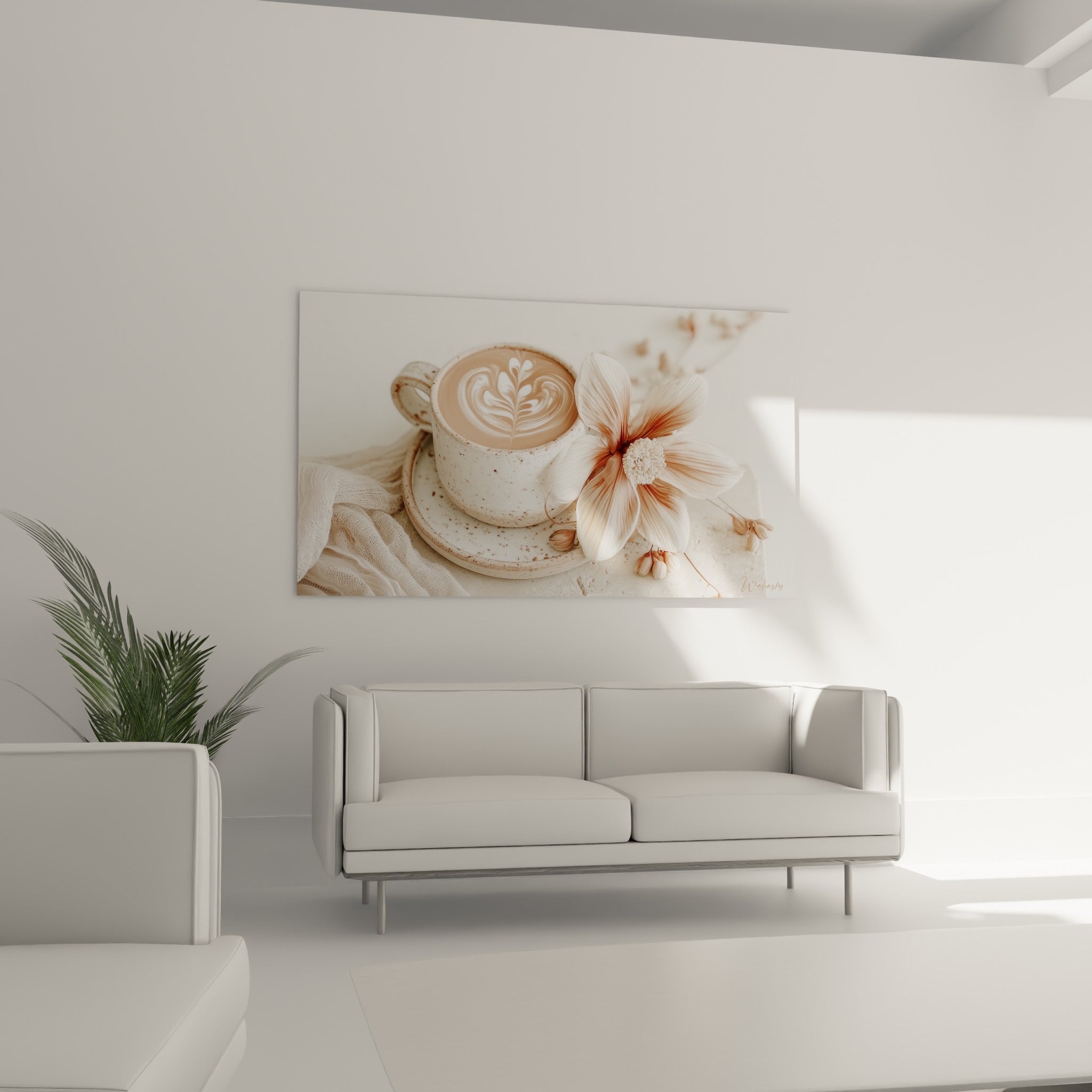 Latte art beige et pétales blancs veinés de rose au-dessus d'un canapé dans un salon lumineux