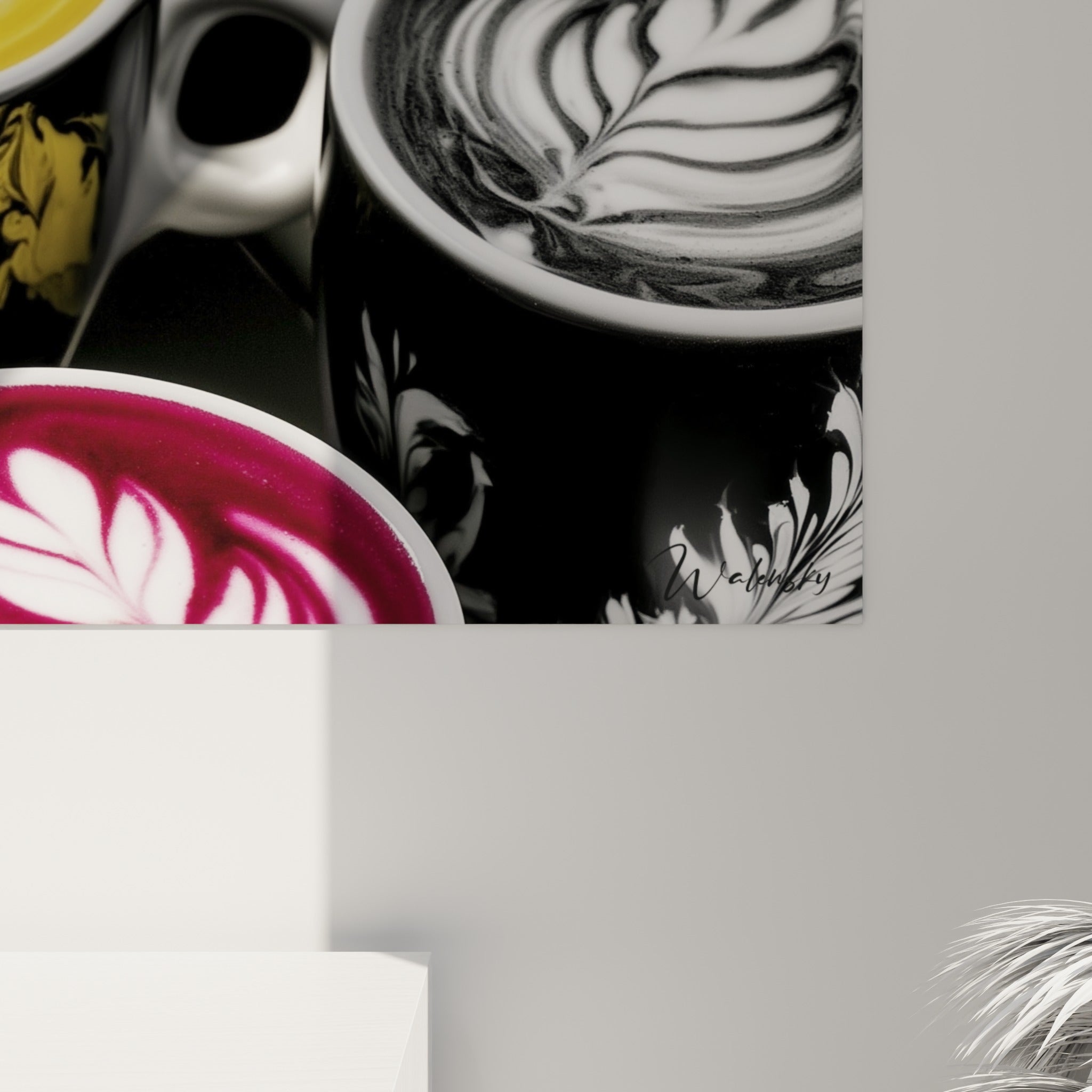 Grain de l'impression révélant les nuances de mousse blanche et le doré profond d'une tasse de café