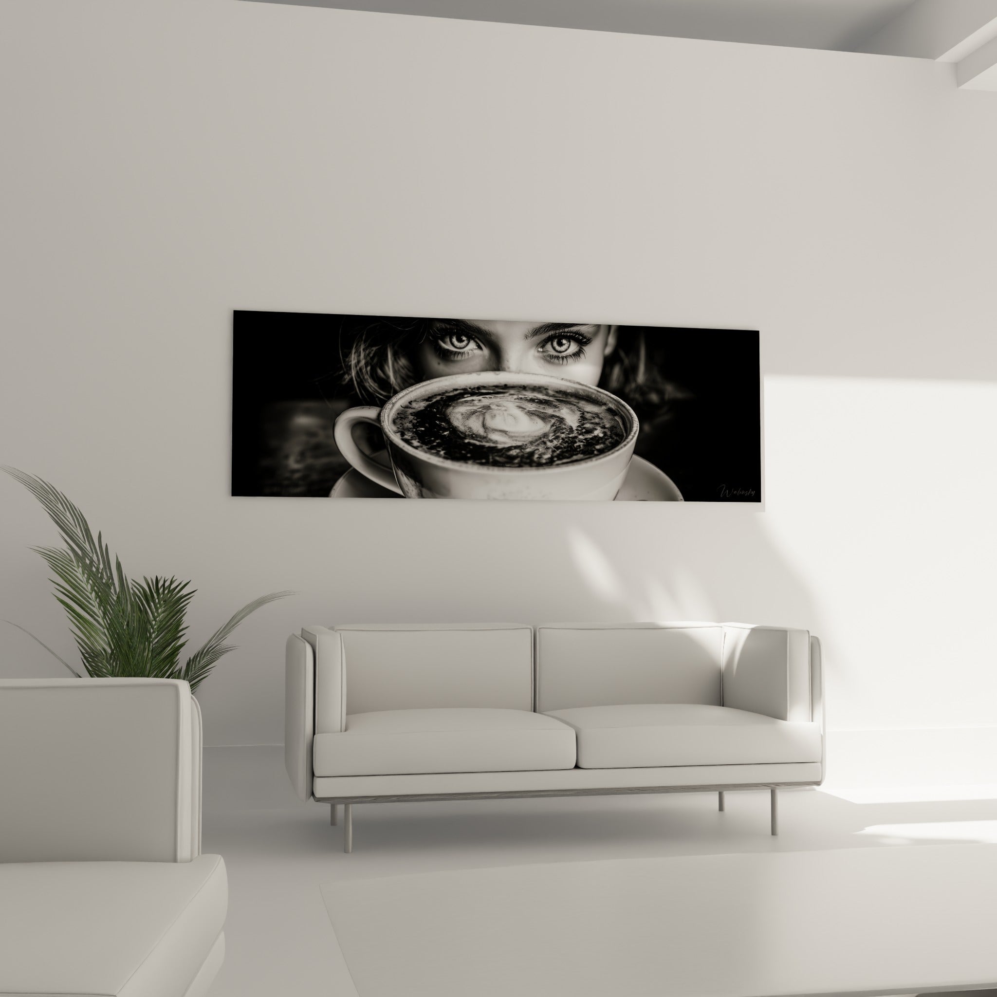 Visage partiellement masqué par une tasse de café en porcelaine blanche, au-dessus d'un canapé dans un salon lumineux