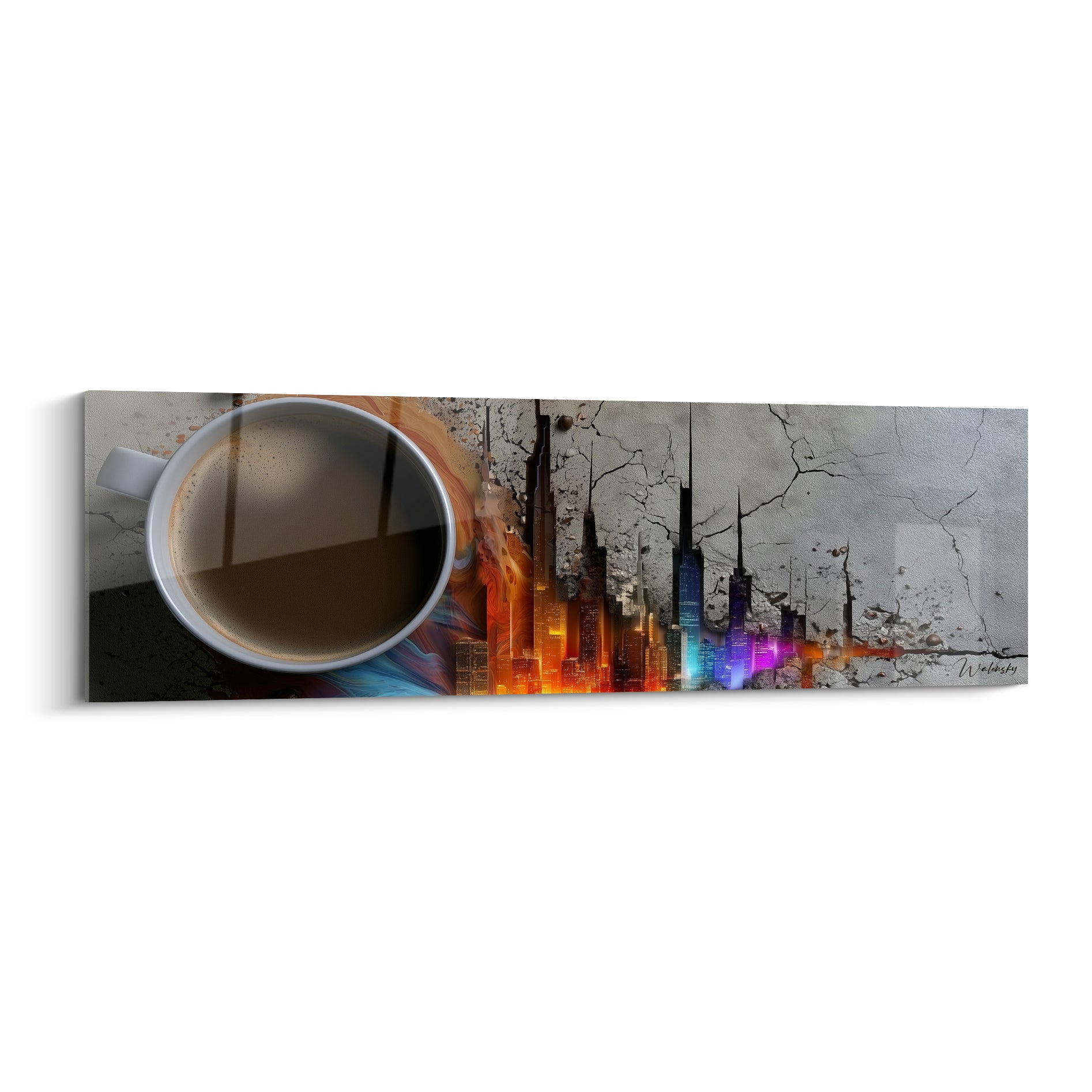 Tasse blanche de café brun surplombant une skyline dorée et violette sur béton gris fissuré
