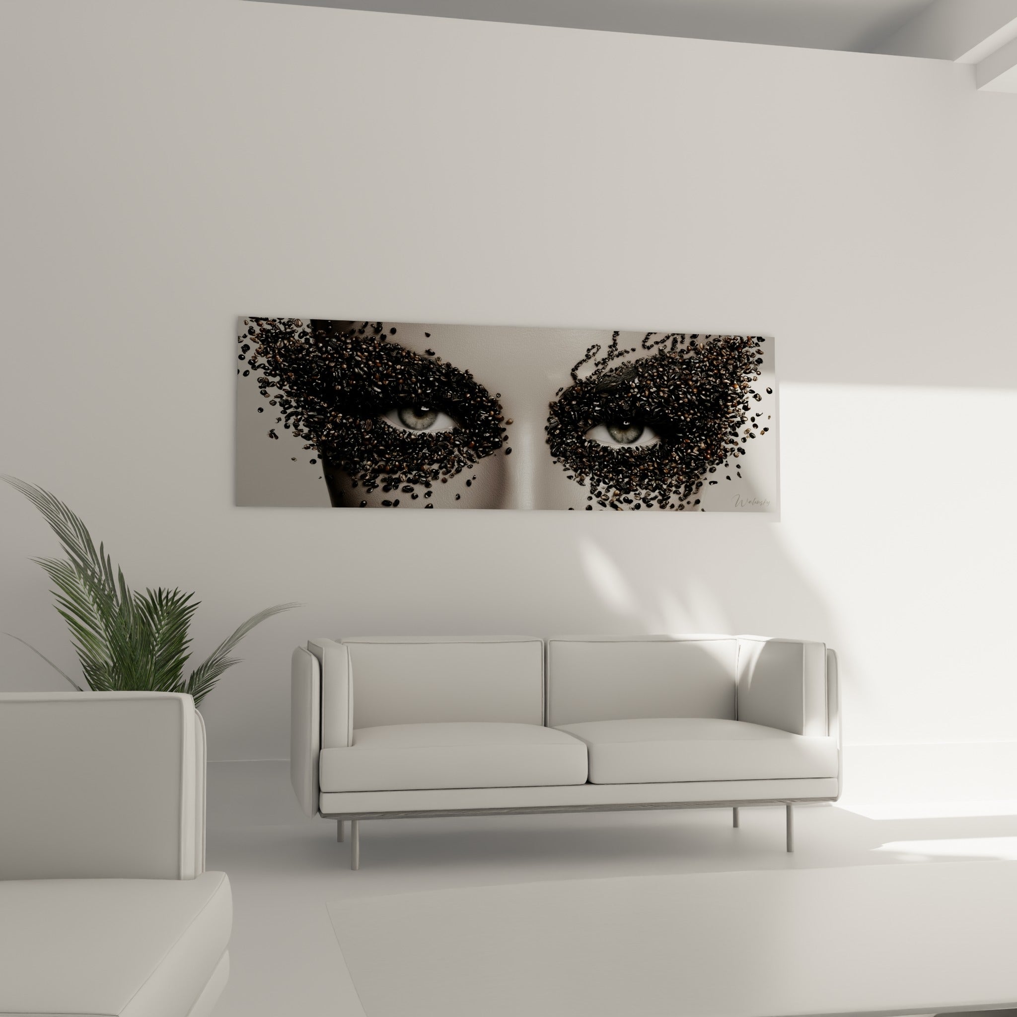 Visage gris habillé de grains de café torréfiés bruns au-dessus d'un canapé dans un salon lumineux