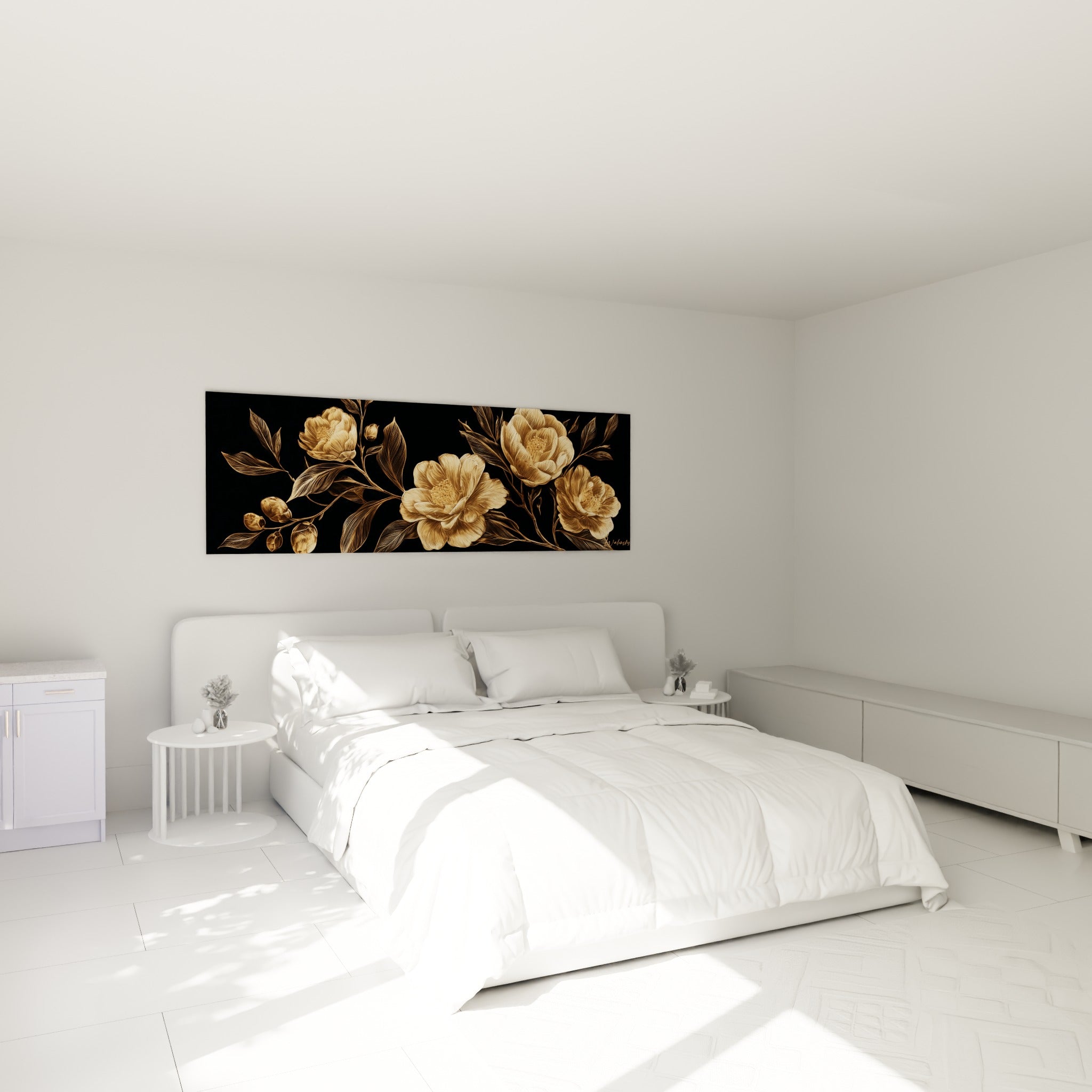 Branche de camélias dorés et feuilles brunes sur fond noir, accrochée au-dessus d'un lit dans une chambre claire