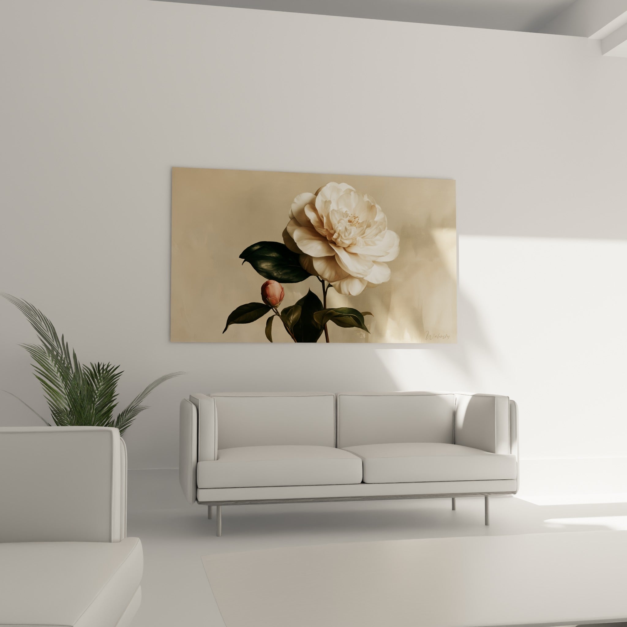 Pétales ivoire du camélia et feuilles vert foncé au-dessus d'un canapé dans un salon lumineux