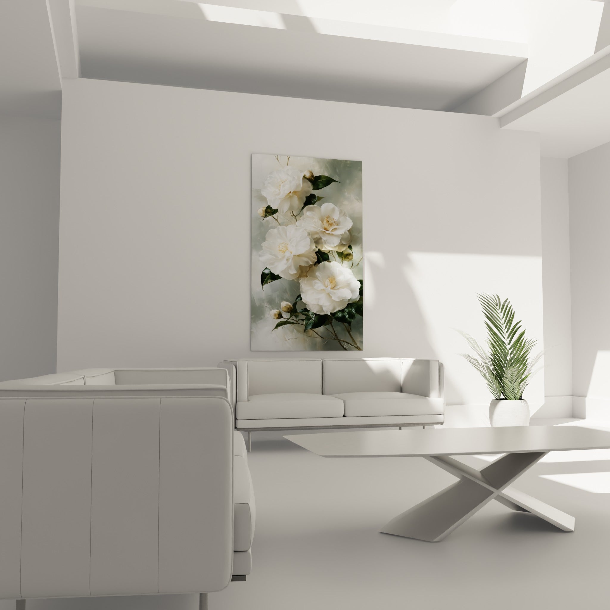 Fleurs de camélia blanches à cœur doré au-dessus d'un canapé dans un salon lumineux
