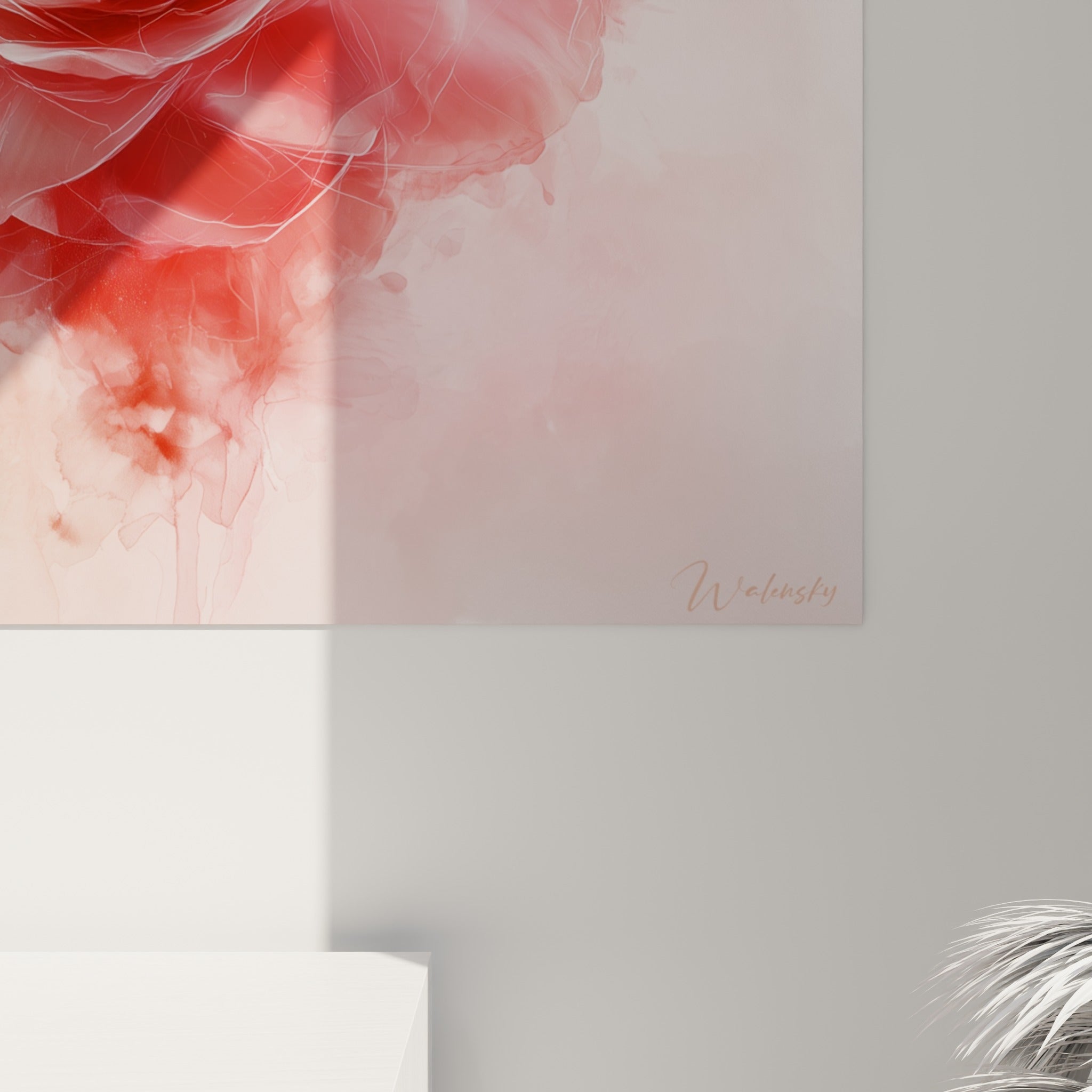 Détail des pétales du camélia où le rose pâle et le rouge carmin se fondent dans des coulures d'aquarelle