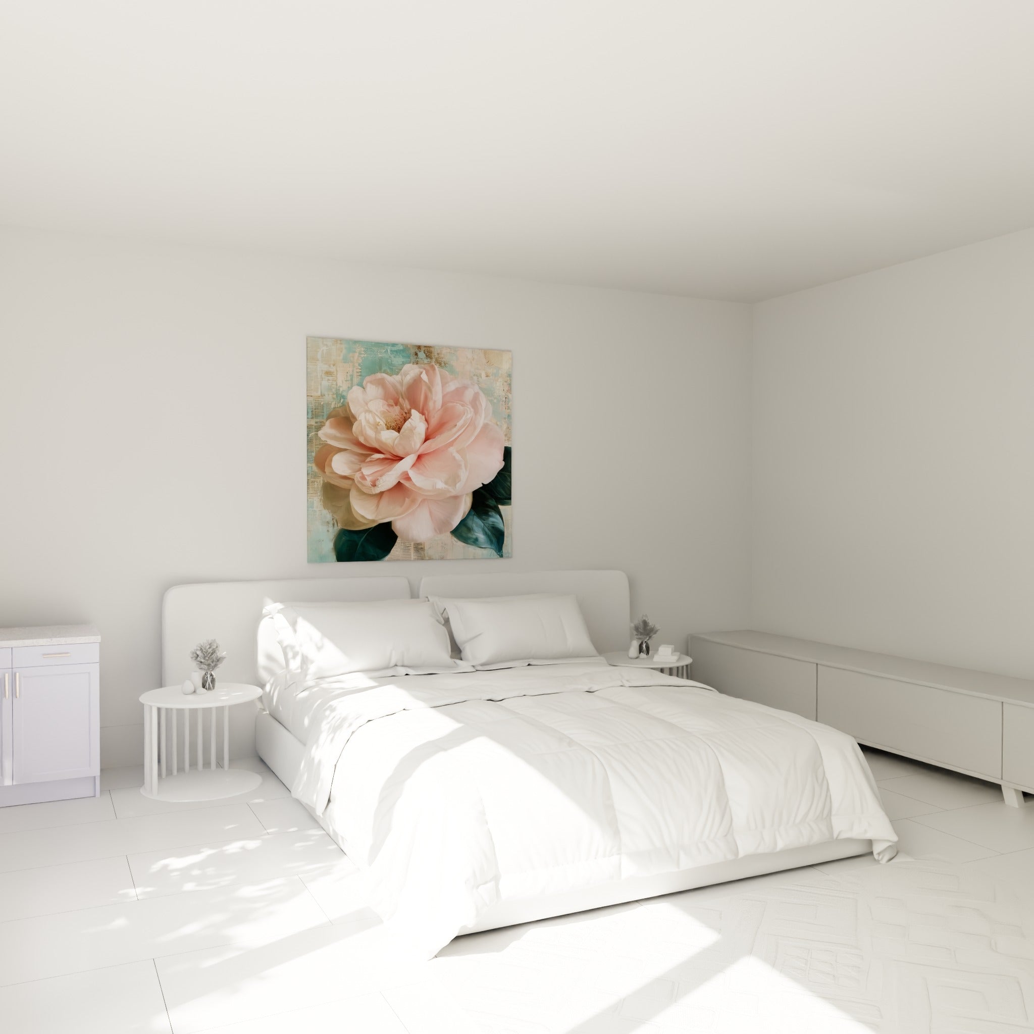Fleur de camélia rose et dorée peinte au-dessus d'un lit dans une chambre claire