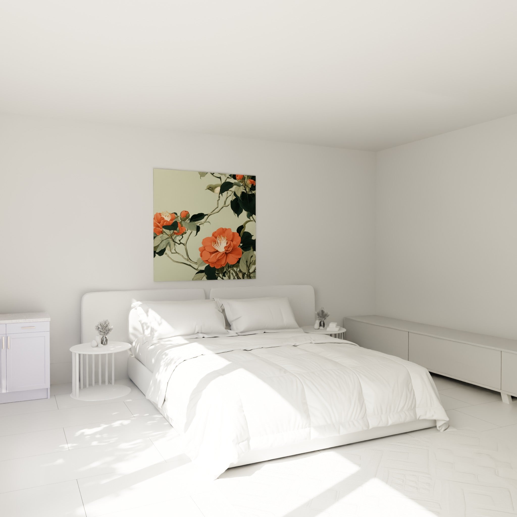 Fleurs de camélia rouge corail et feuillage anthracite au-dessus d'un lit dans une chambre claire