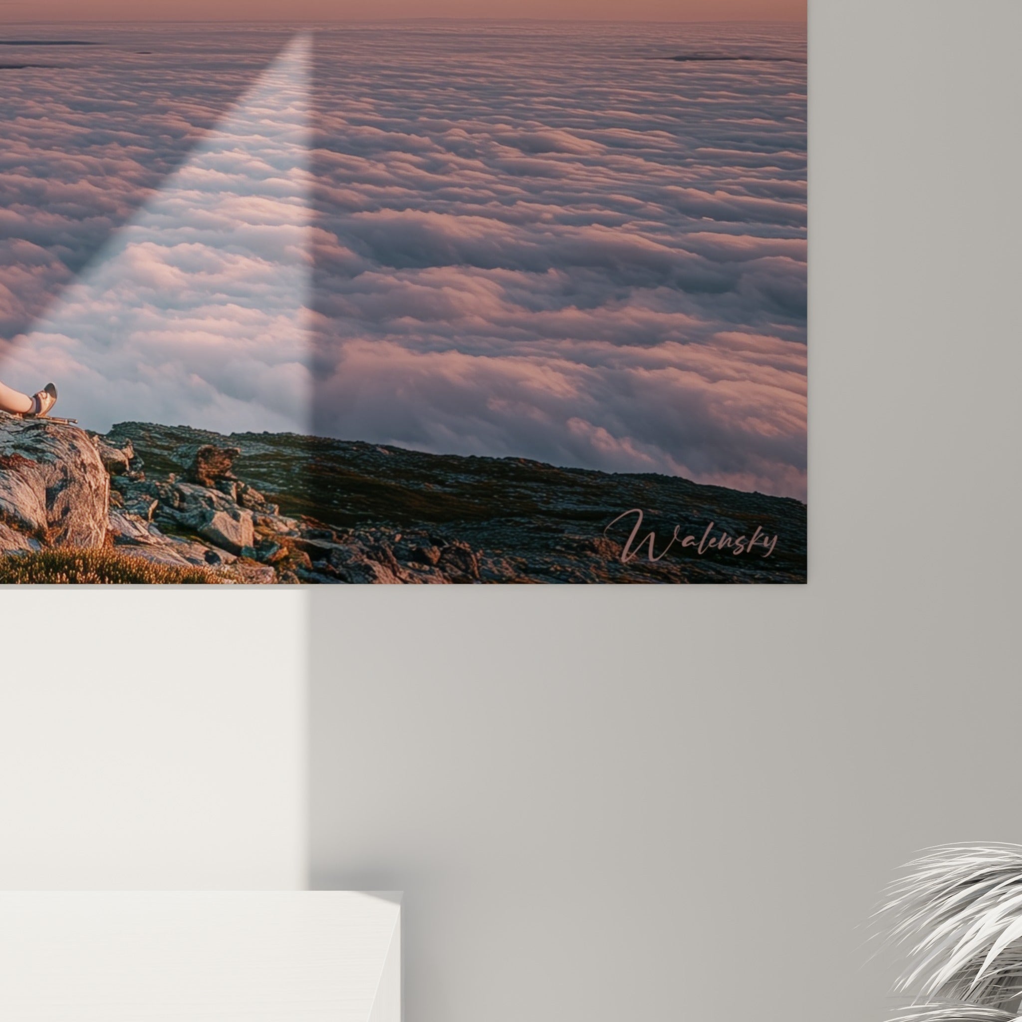 Détail du van bleu ciel et blanc, grain de l'impression révélant les nuances roses du ciel
