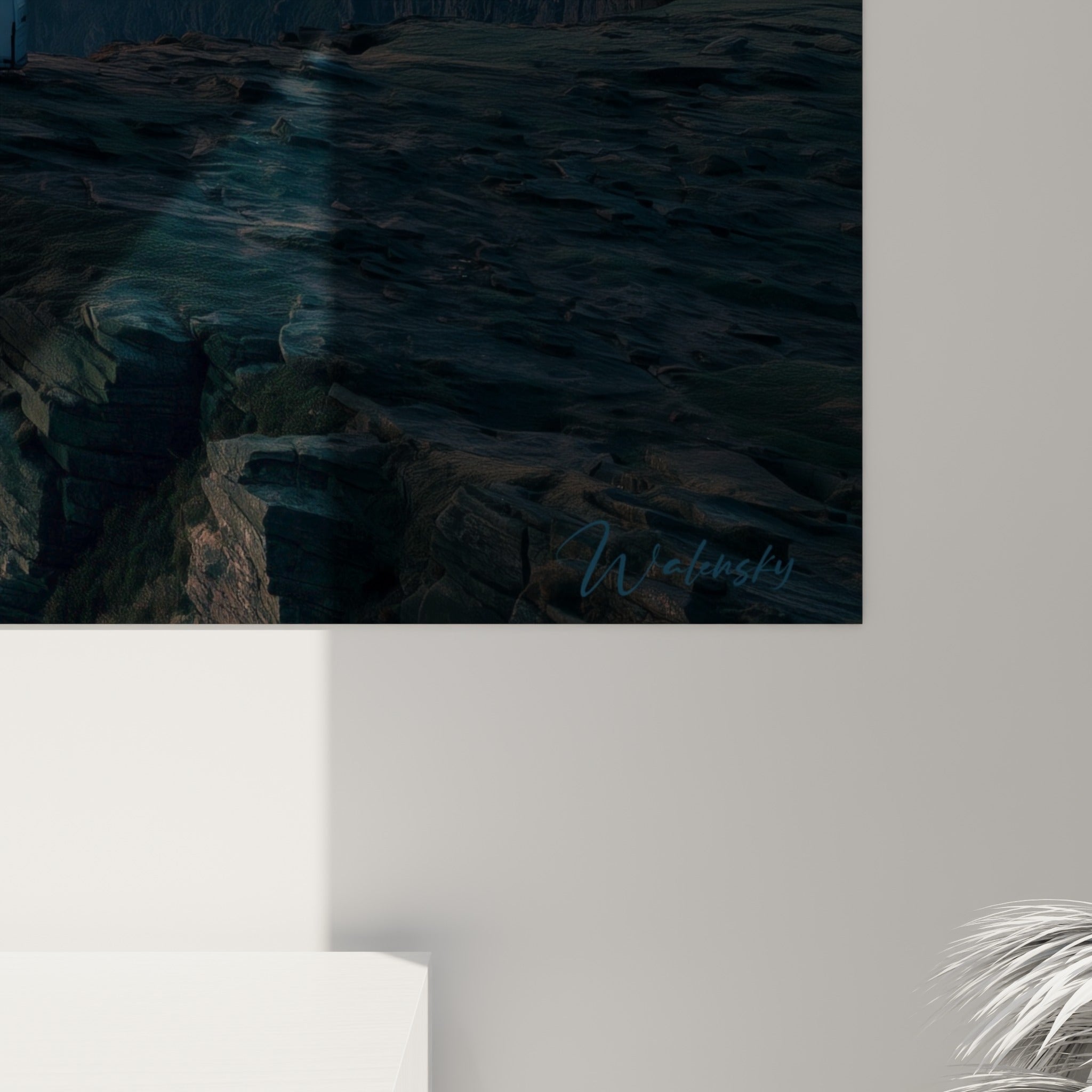 Détail des dégradés roses et anthracite du ciel crépusculaire imprimés avec grain fin sur la toile
