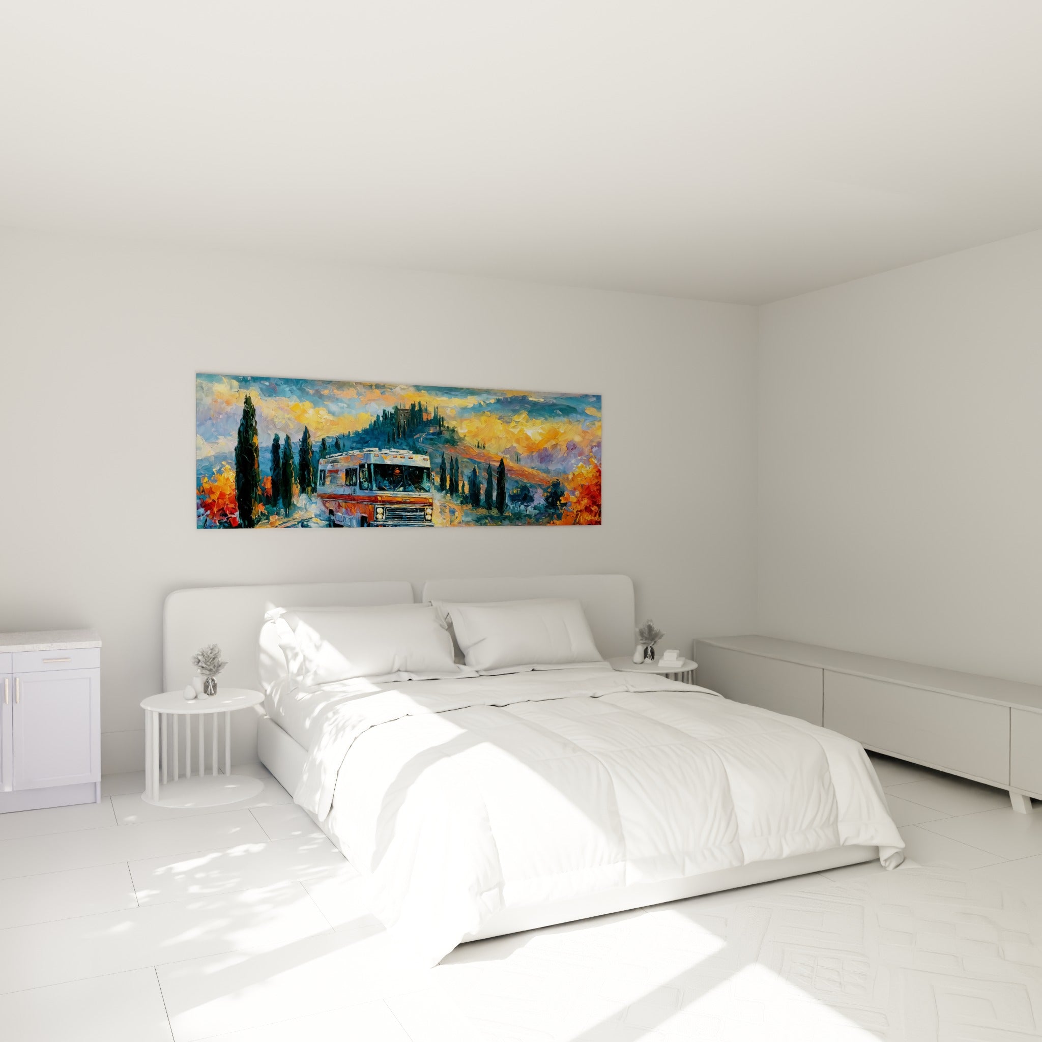 Fourgon aménagé orange dans un paysage toscan doré, accroché au-dessus d'un lit dans une chambre claire.