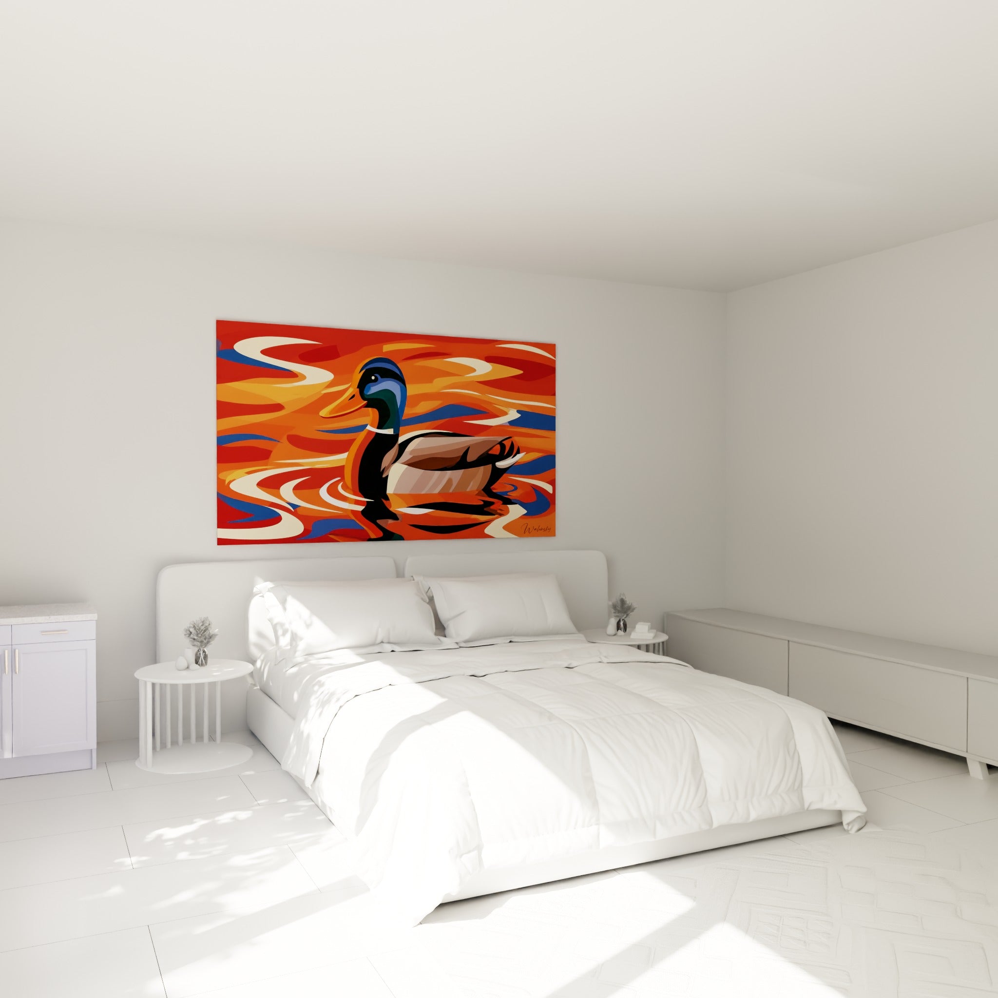 Colvert aux teintes orangées et bleu marine accroché au-dessus d'un lit dans une chambre claire