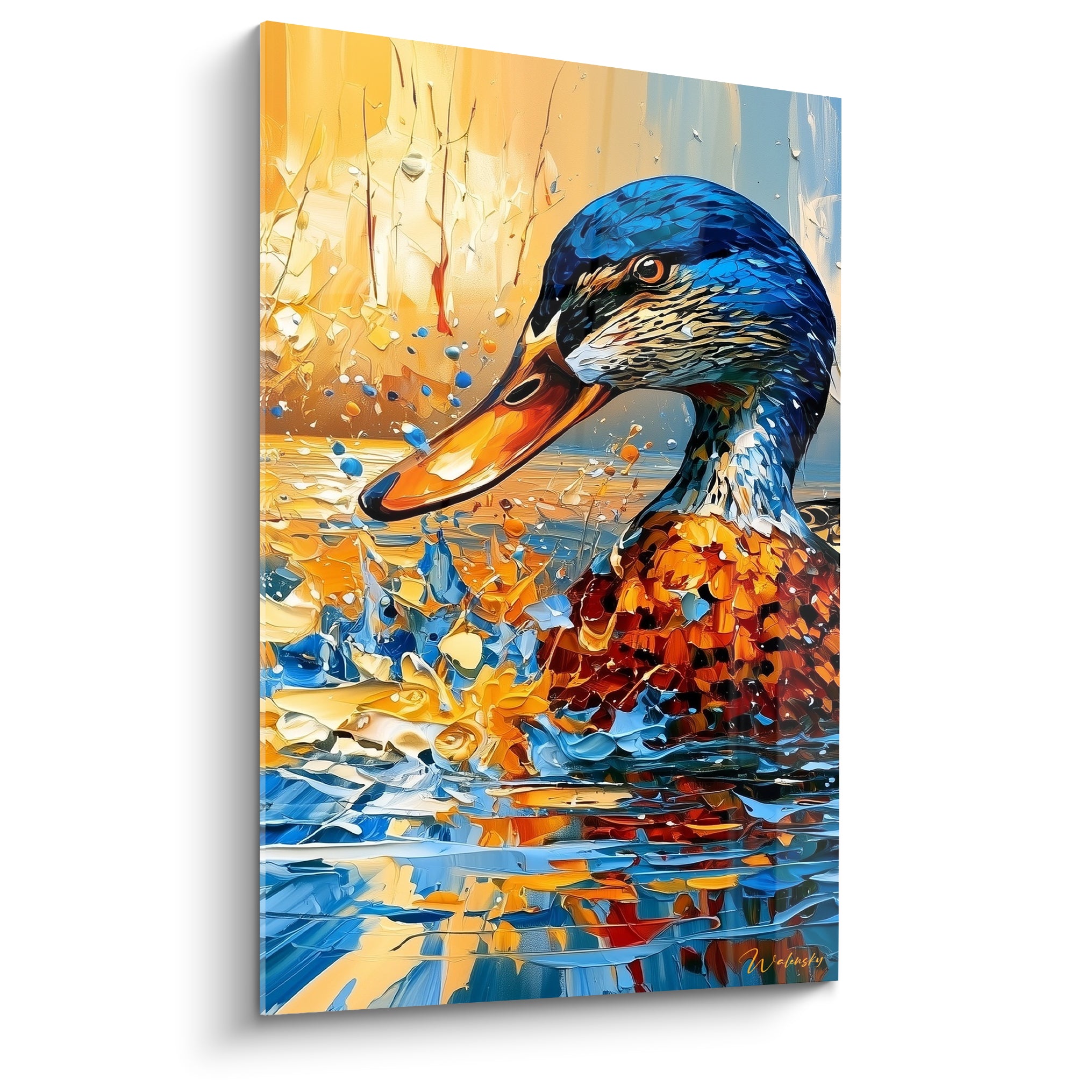 Colvert bleu marine et bec orange vif émergeant d'éclaboussures dorées et bleues intenses
