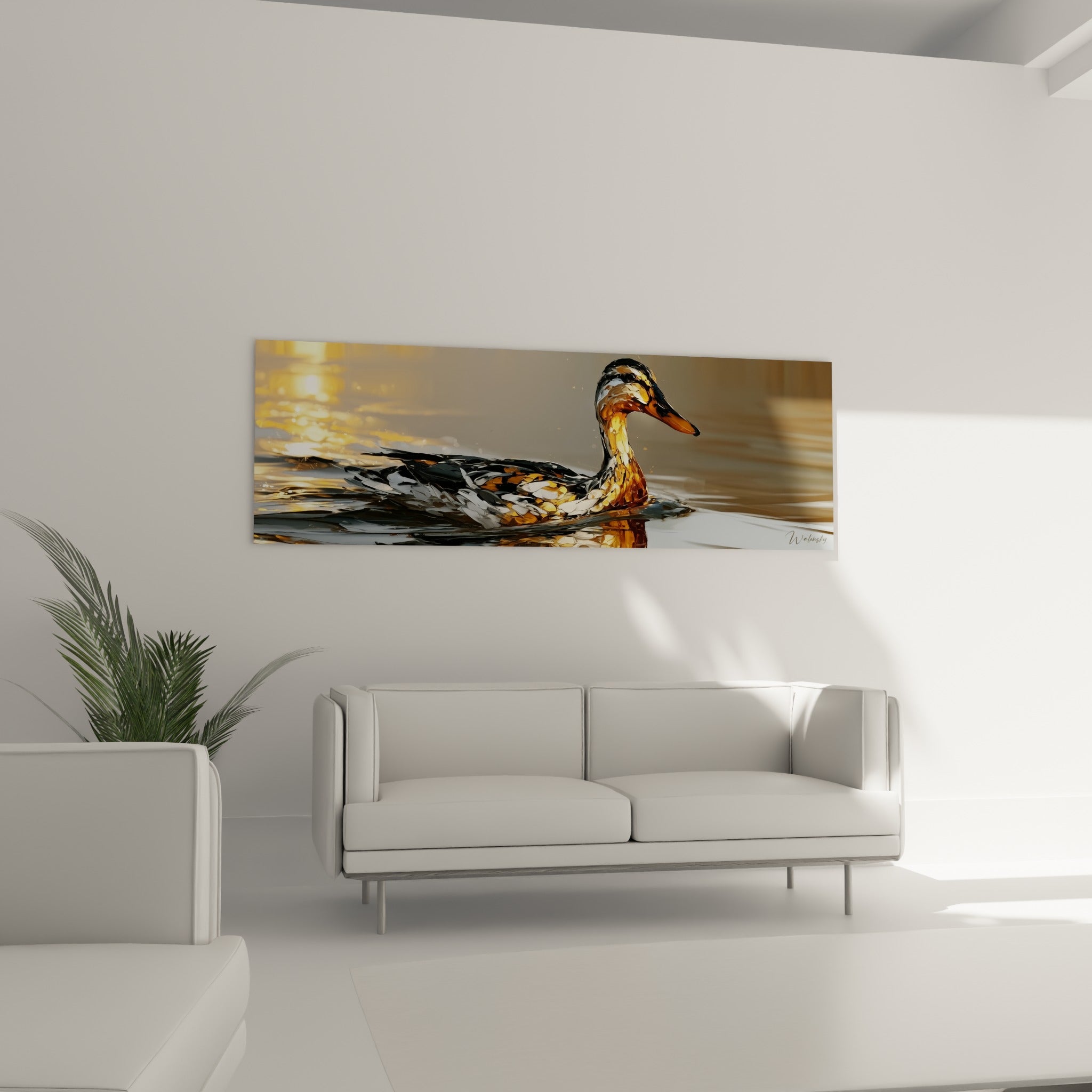 Canard fauve et argenté glissant sur l'eau, placé au-dessus d'un canapé dans un salon lumineux