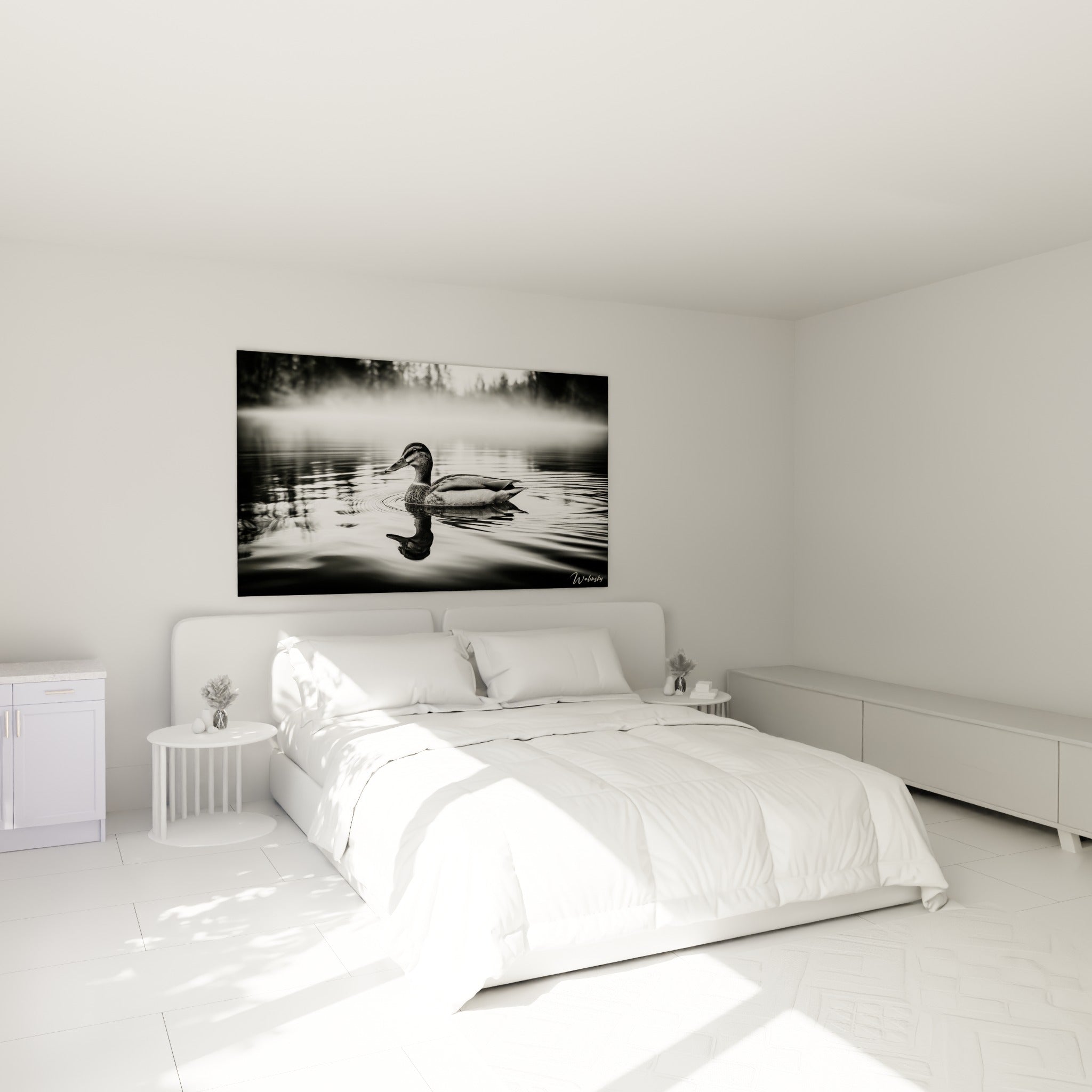 Silhouette de canard anthracite sur eau lisse, accrochée au-dessus d'un lit dans une chambre claire