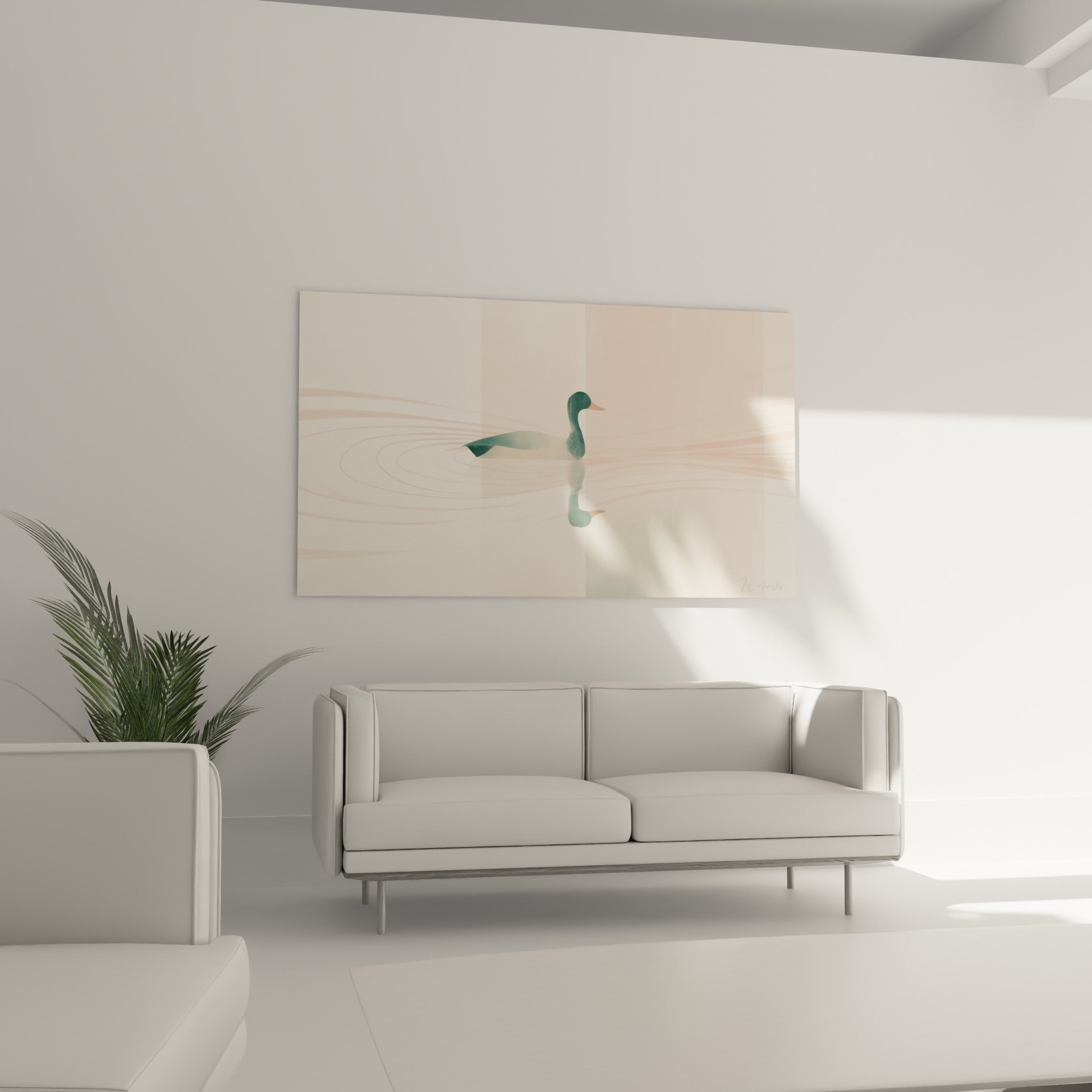 Canard émeraude flottant sur ondes roses et crème, tableau disposé au-dessus d'un canapé dans un salon lumineux