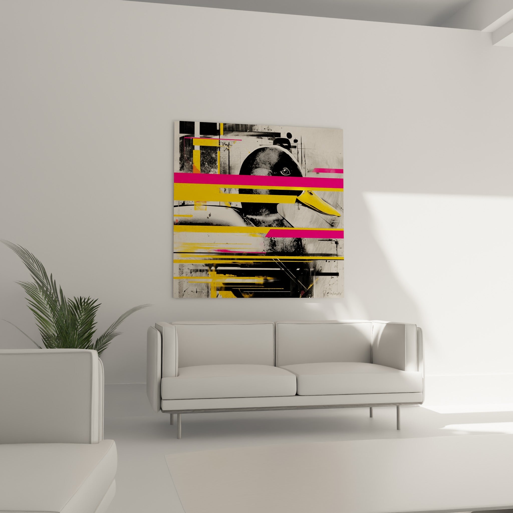Portrait de canard noir traversé de rayures fluo jaunes et roses, au-dessus d'un canapé dans un salon lumineux