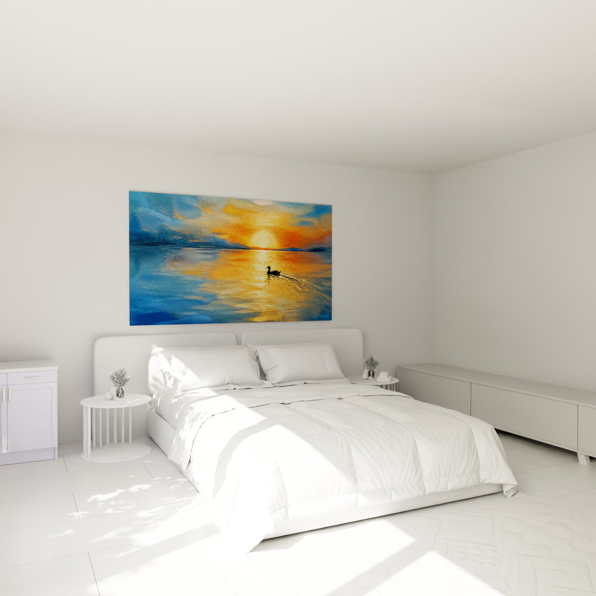 Silhouette de canard sur une eau dorée et bleu marine, au-dessus d'un lit dans une chambre claire