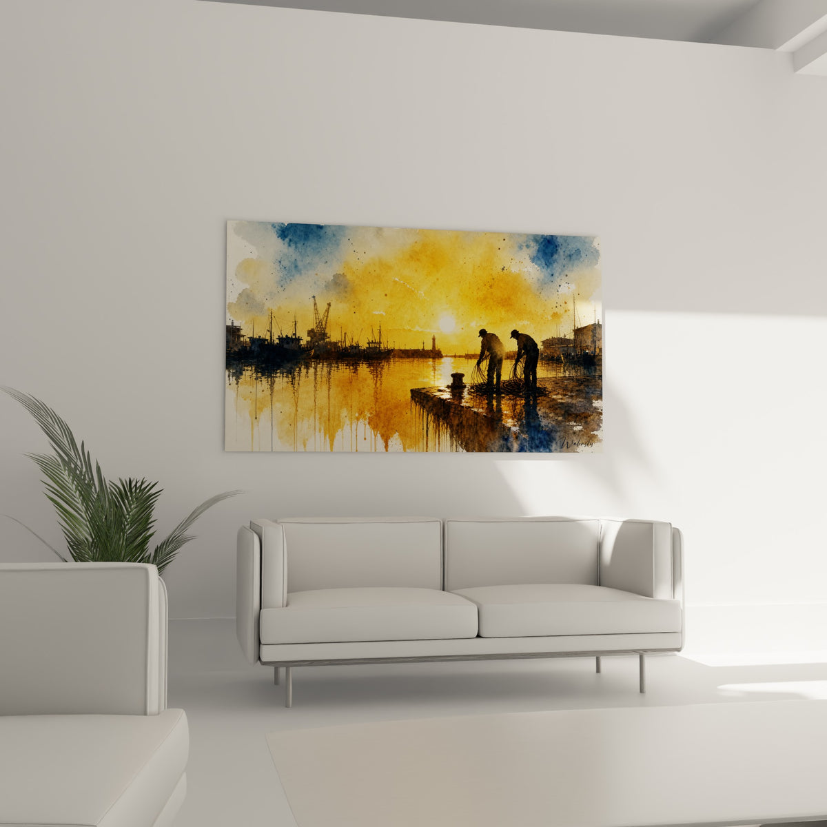 Scène de port au coucher du soleil, teintes ocre et bleu marine, au-dessus d'un canapé dans un salon lumineux