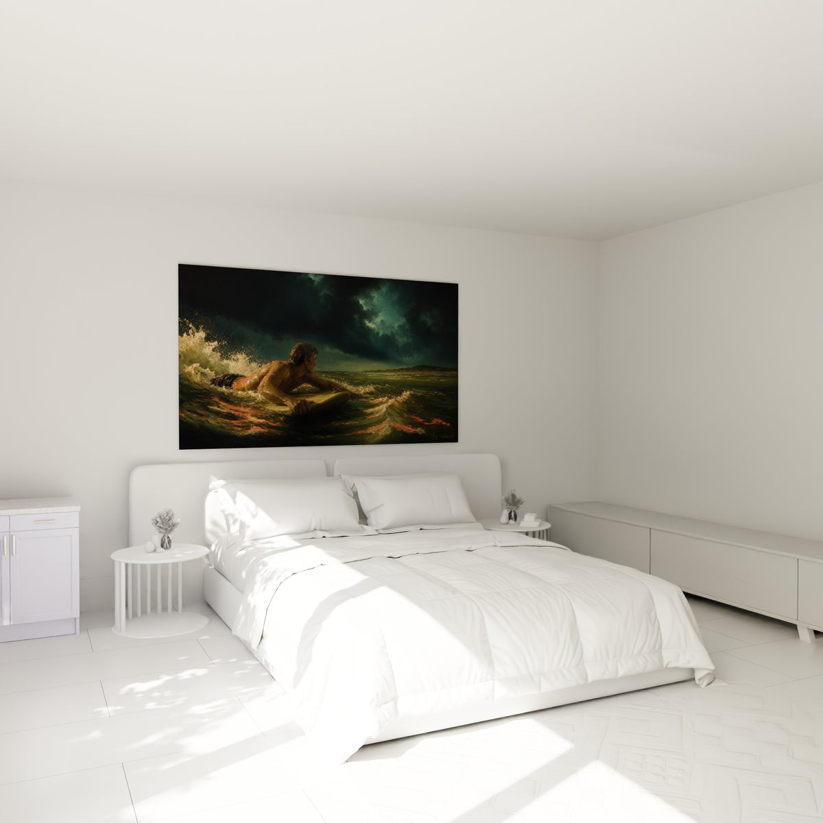Nageur agrippé à sa planche sous un ciel anthracite, au-dessus d'un lit dans une chambre claire
