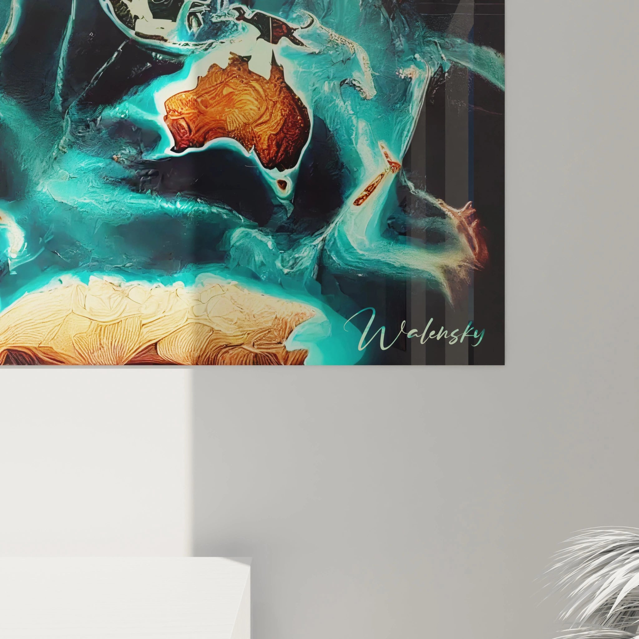 Vue rapprochée du tableau carte du monde détails fins des textures reliefs lumineux continents en teintes terreuses et océans bleutés effet moderne et artistique idéal pour décoration sophistiquée