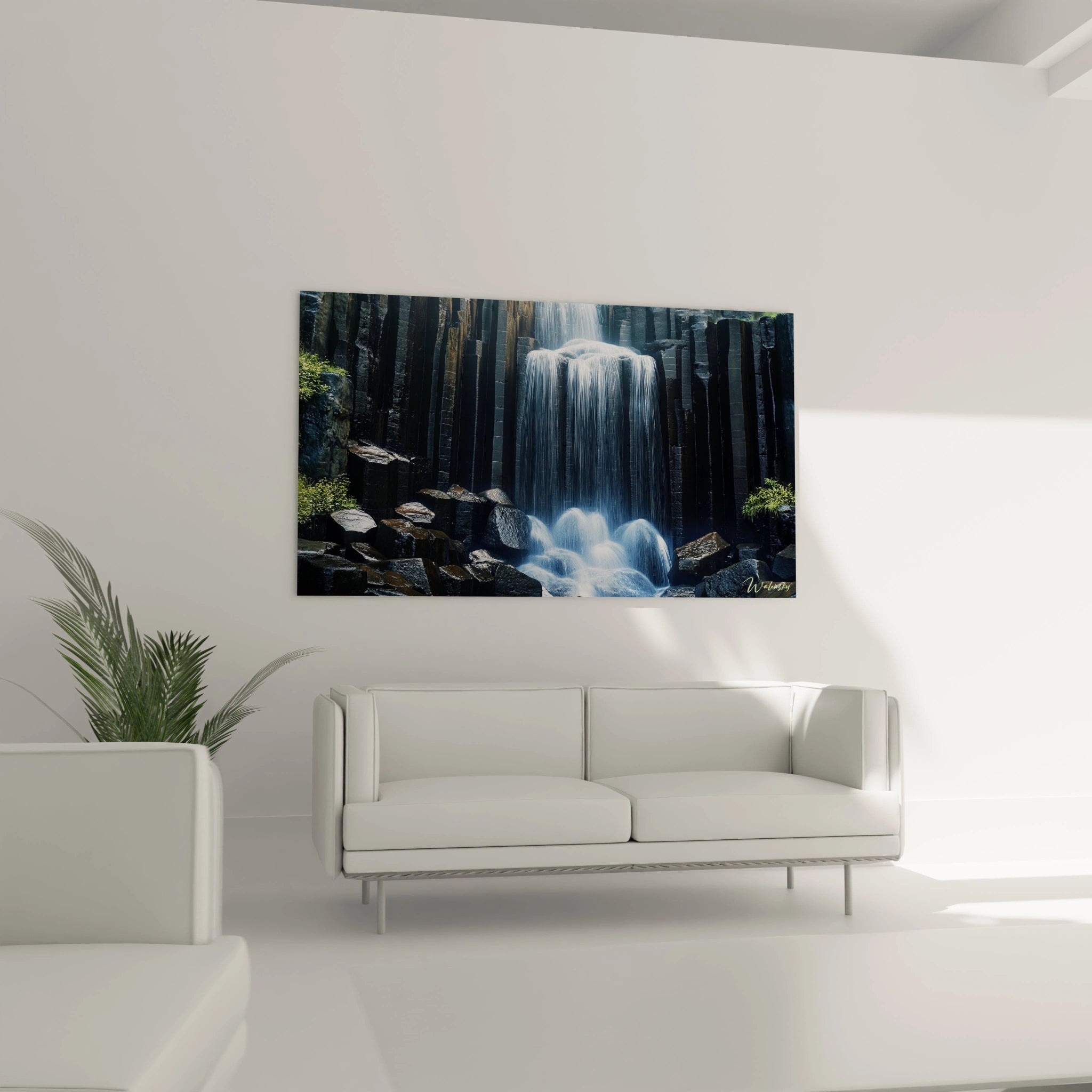 Un tableau cascade montrant une chute d’eau s’écoulant sur des piliers de basalte sombres, avec des nuances de bleu, gris et blanc. La surface rocheuse affiche des textures nettes et angulaires.