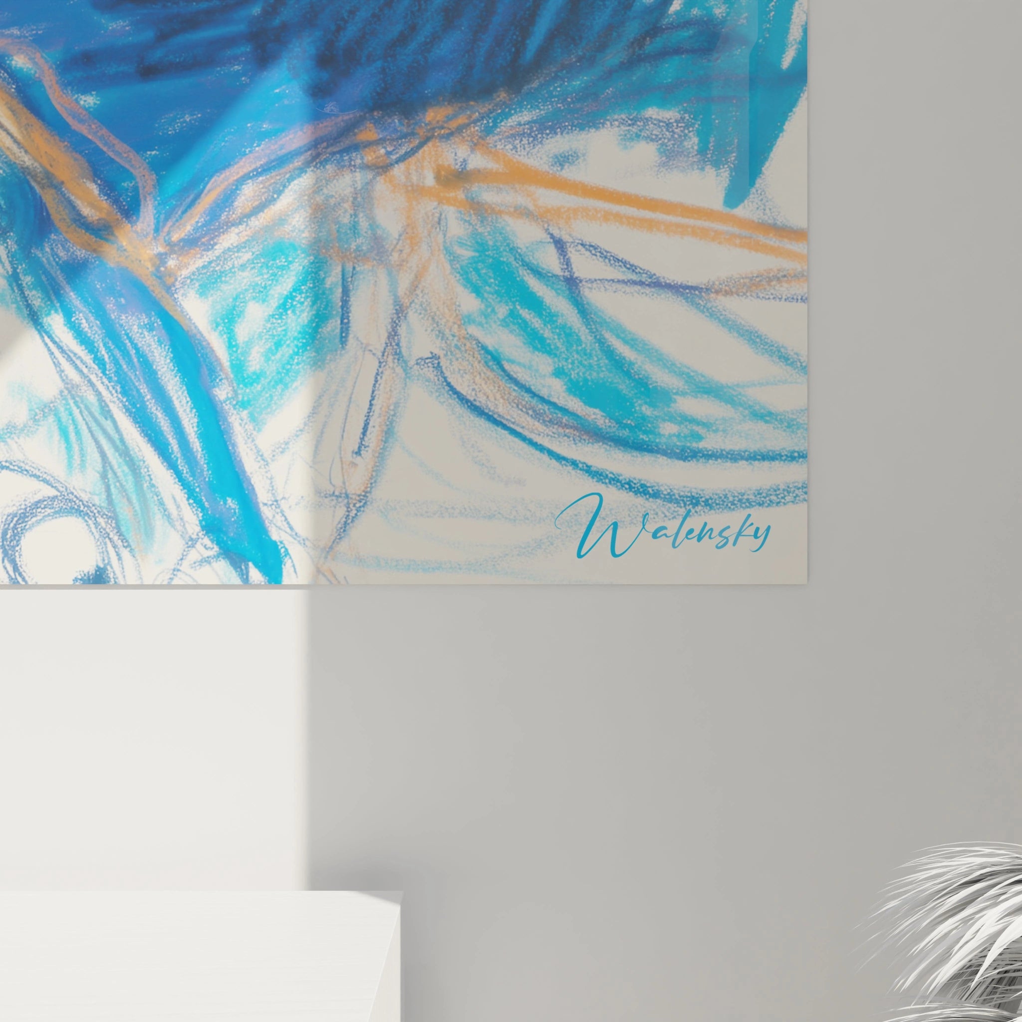 tableau mural Louis XIV abstrait Walensky en bleu turquoise et orange avec signature, posé sur mur gris éclairé