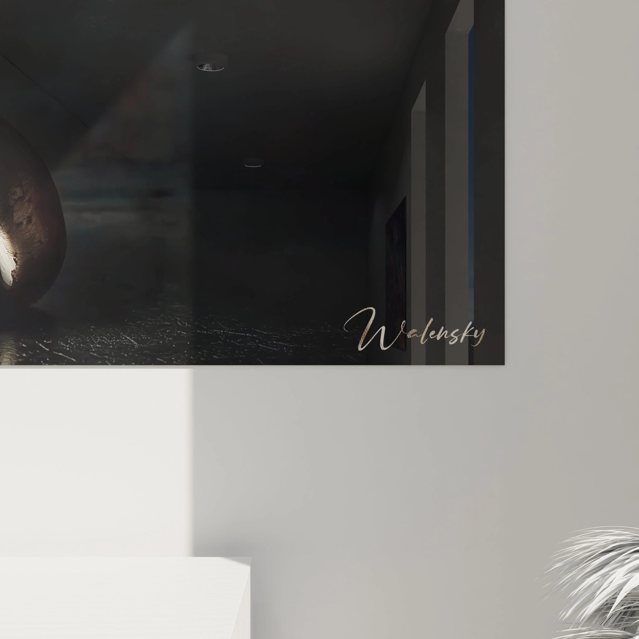 Un tableau champignon illustrant des champignons dĂ©taillĂ©s aux nuances marron et beige sur un fond noir-gris texturĂ©. LâĂ©clairage rĂ©vĂšle leurs formes et imperfections naturelles sur une surface contrastĂ©e.