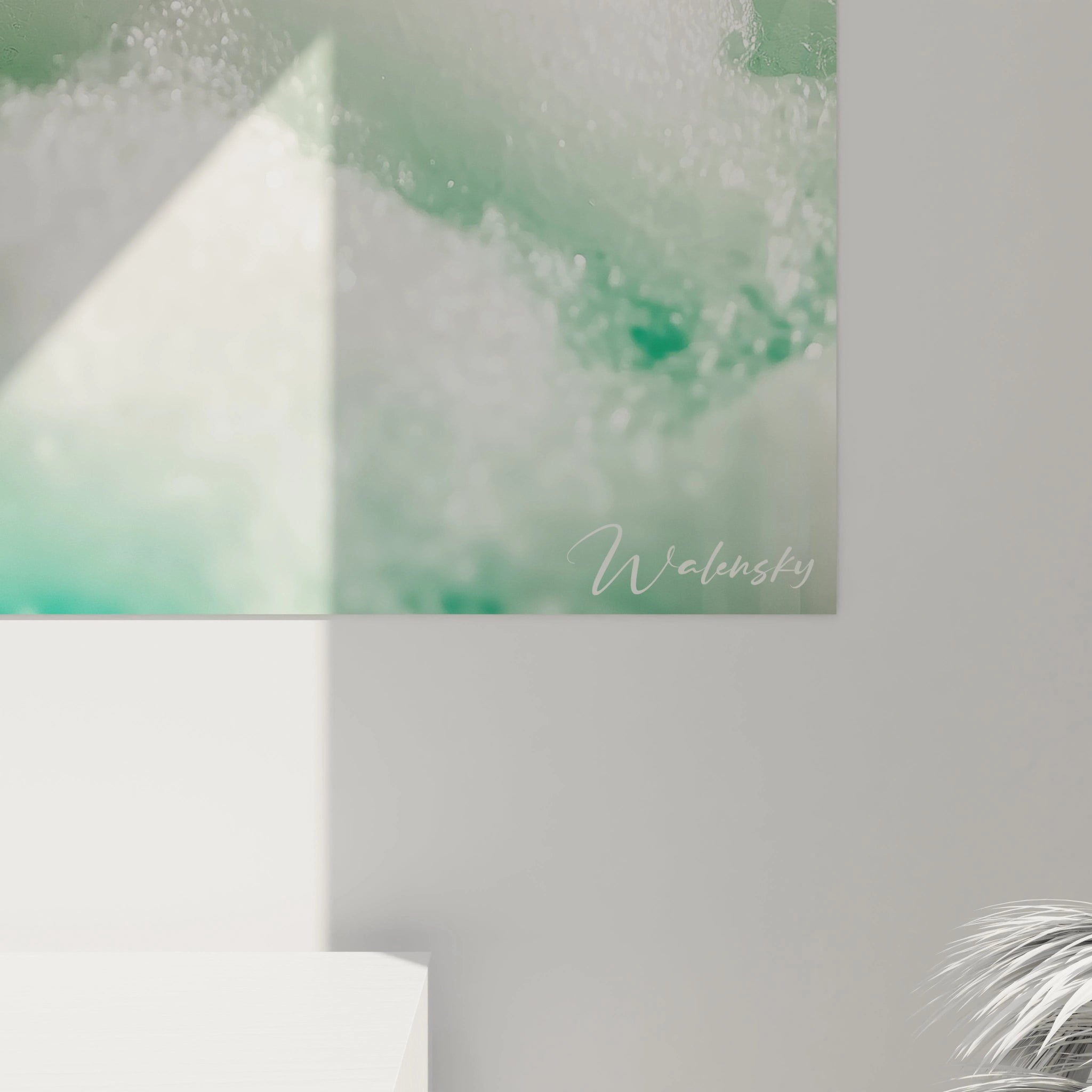 tableau mural chapeau rose Walensky art abstrait vert et blanc coin signé pour décoration murale moderne