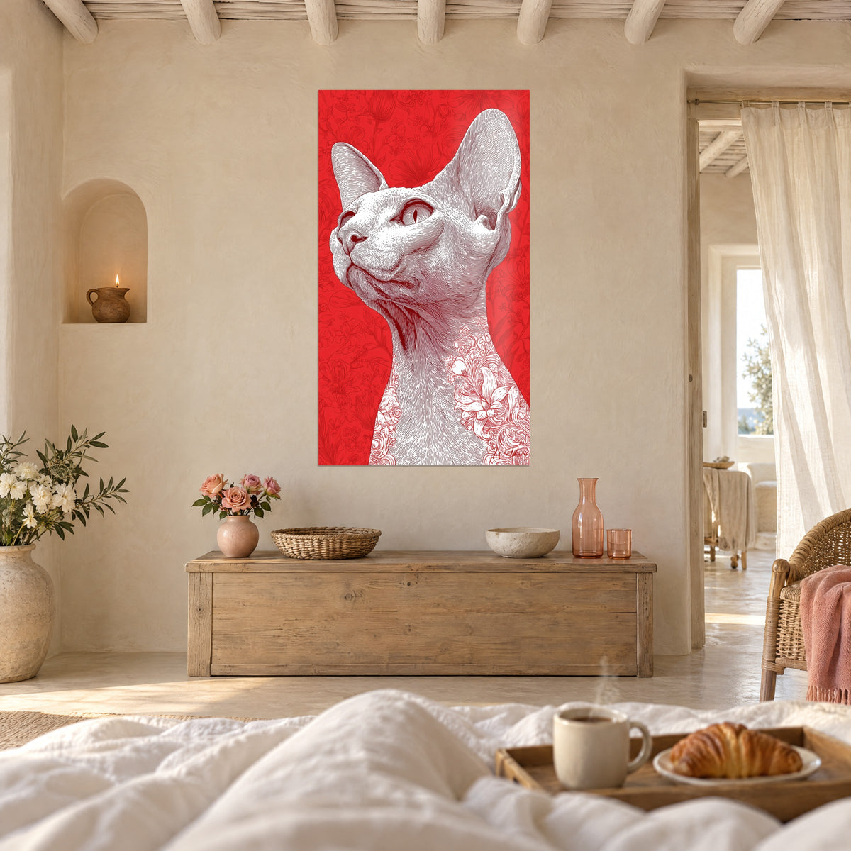 Πίνακας γάτα Cornish Rex με λευκές γραμμώσεις, βλέμμα προς τα πάνω σε κατακόκκινο φόντο, μπεζ τοίχος, ξύλινο μπαούλο, πάνω από κρεβάτι σε φωτεινή κρεβατοκάμαρα
