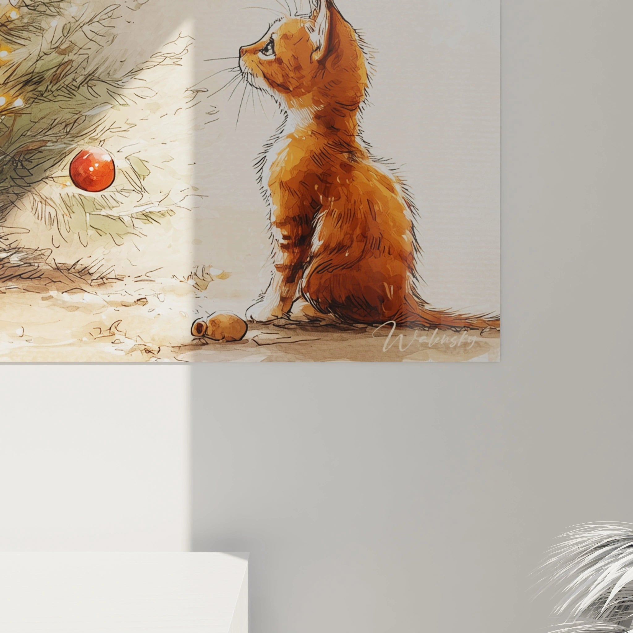 Tableau mural chat roux Noël observant un sapin avec des décorations festives pour une ambiance joyeuse