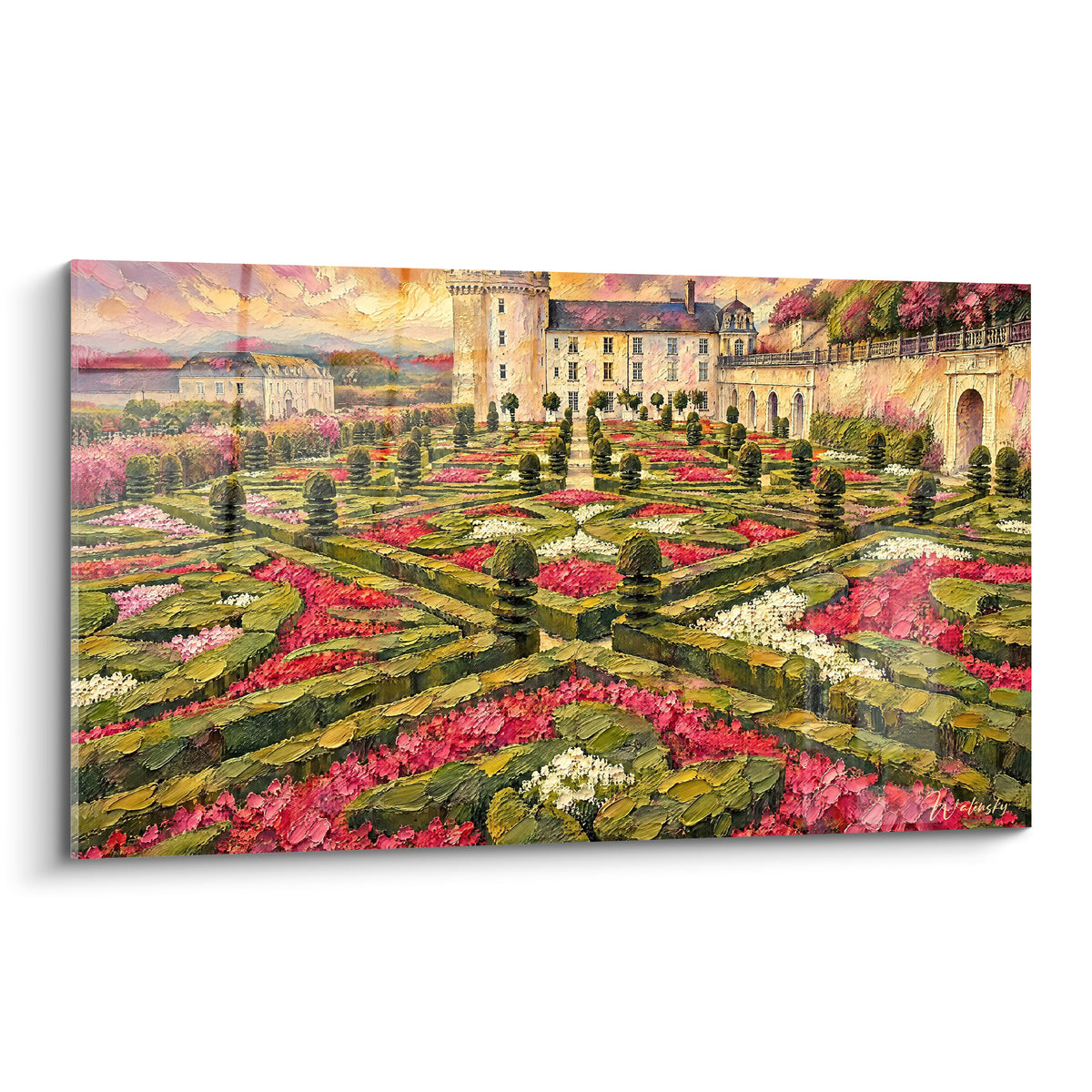Jardins en broderie du Château de Villandry, parterres roses et verts sous un ciel doré