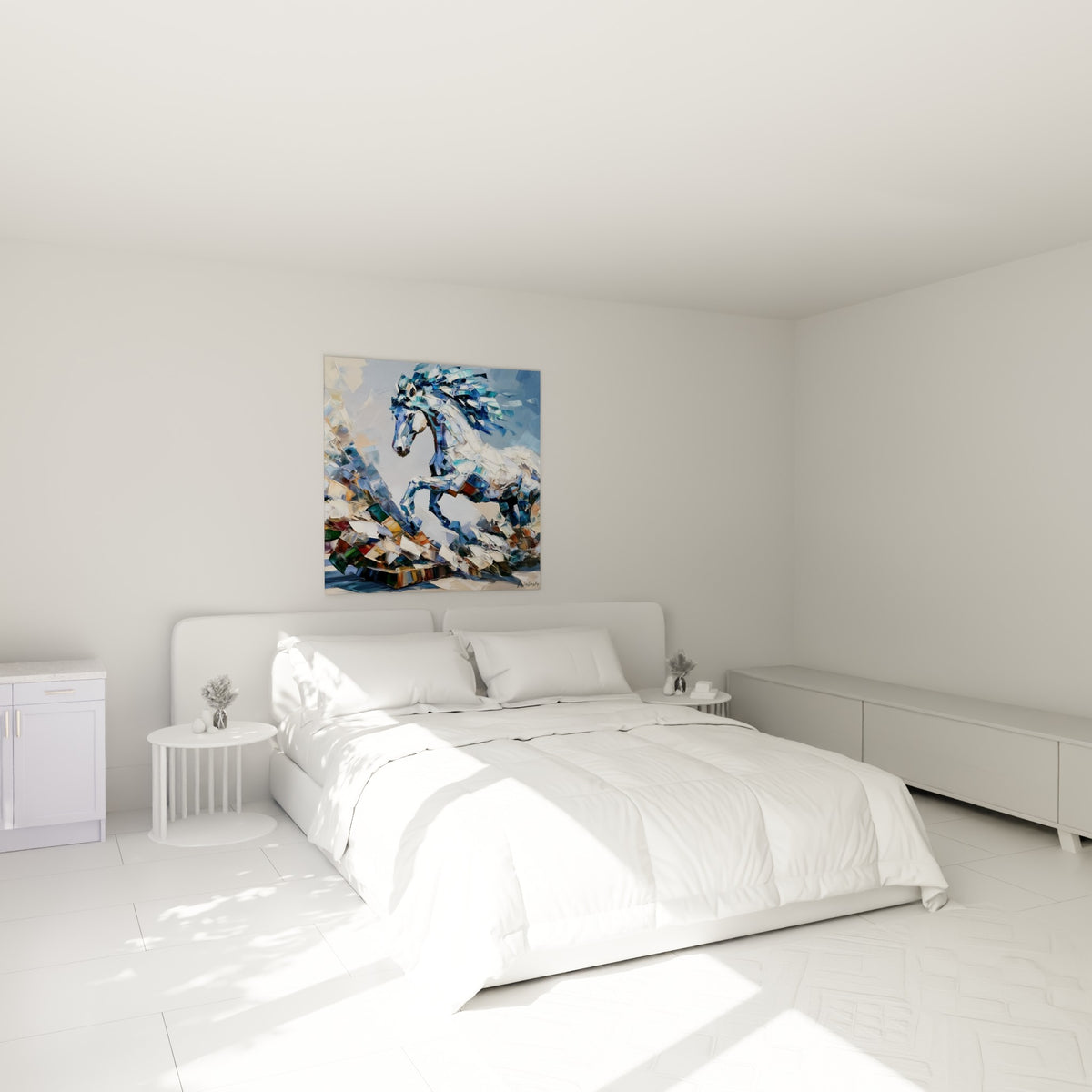 Étalon bleu pastel et terracotta cabré, accroché au-dessus d'un lit dans une chambre claire
