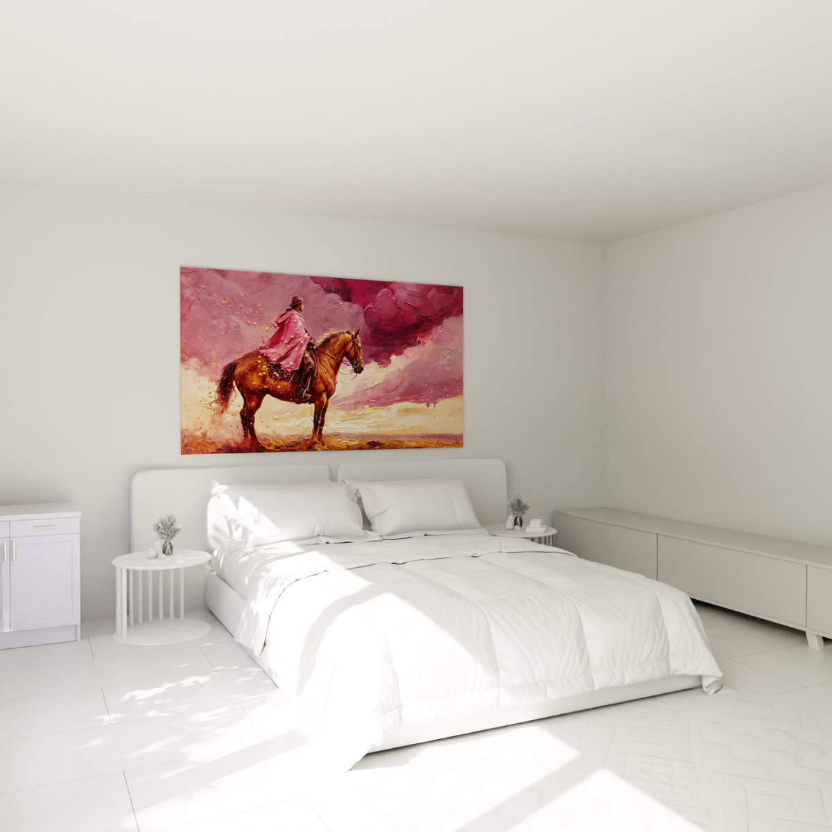 Cheval brun fauve porté par un cavalier au poncho rose, accroché au-dessus d'un lit dans une chambre claire