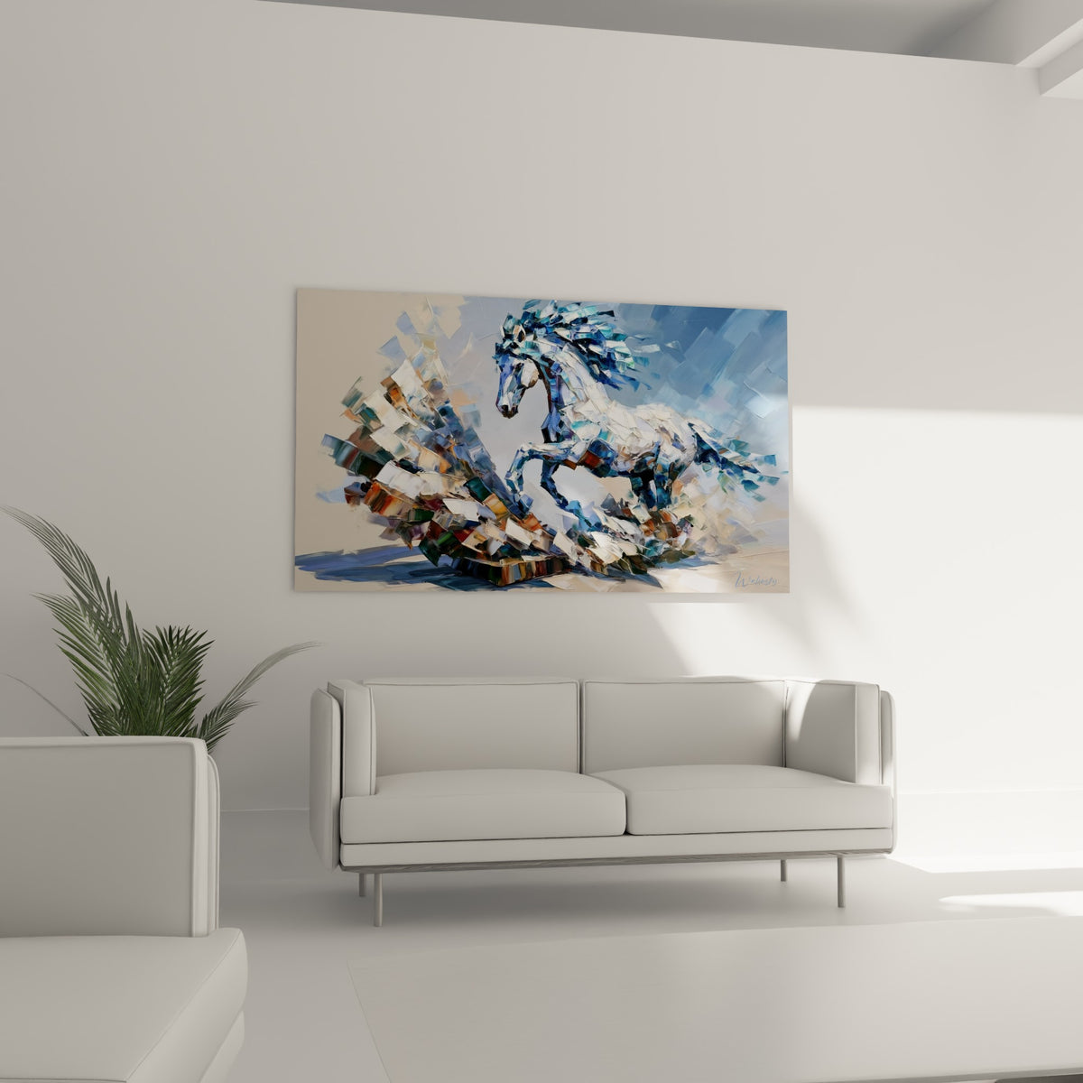 Étalon fragmenté en bleu marine et blanc suspendu au-dessus d'un canapé dans un salon lumineux
