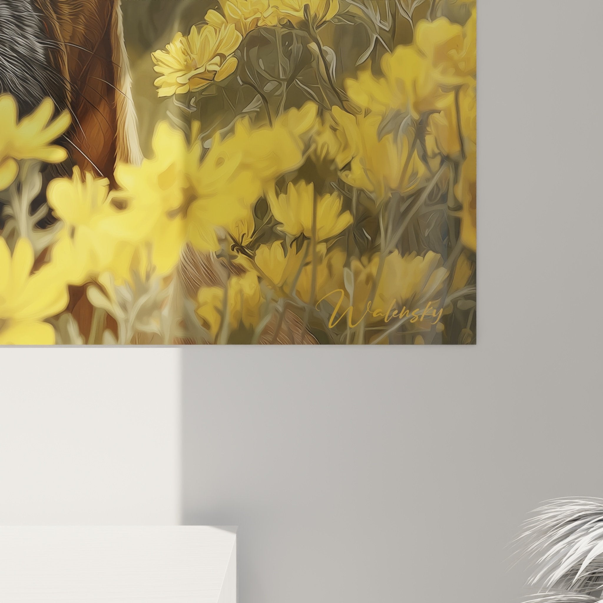Übersicht des Gemäldes Boxer gelbe Blumen in einem zeitgenössischen Interieur mit hellen Wänden