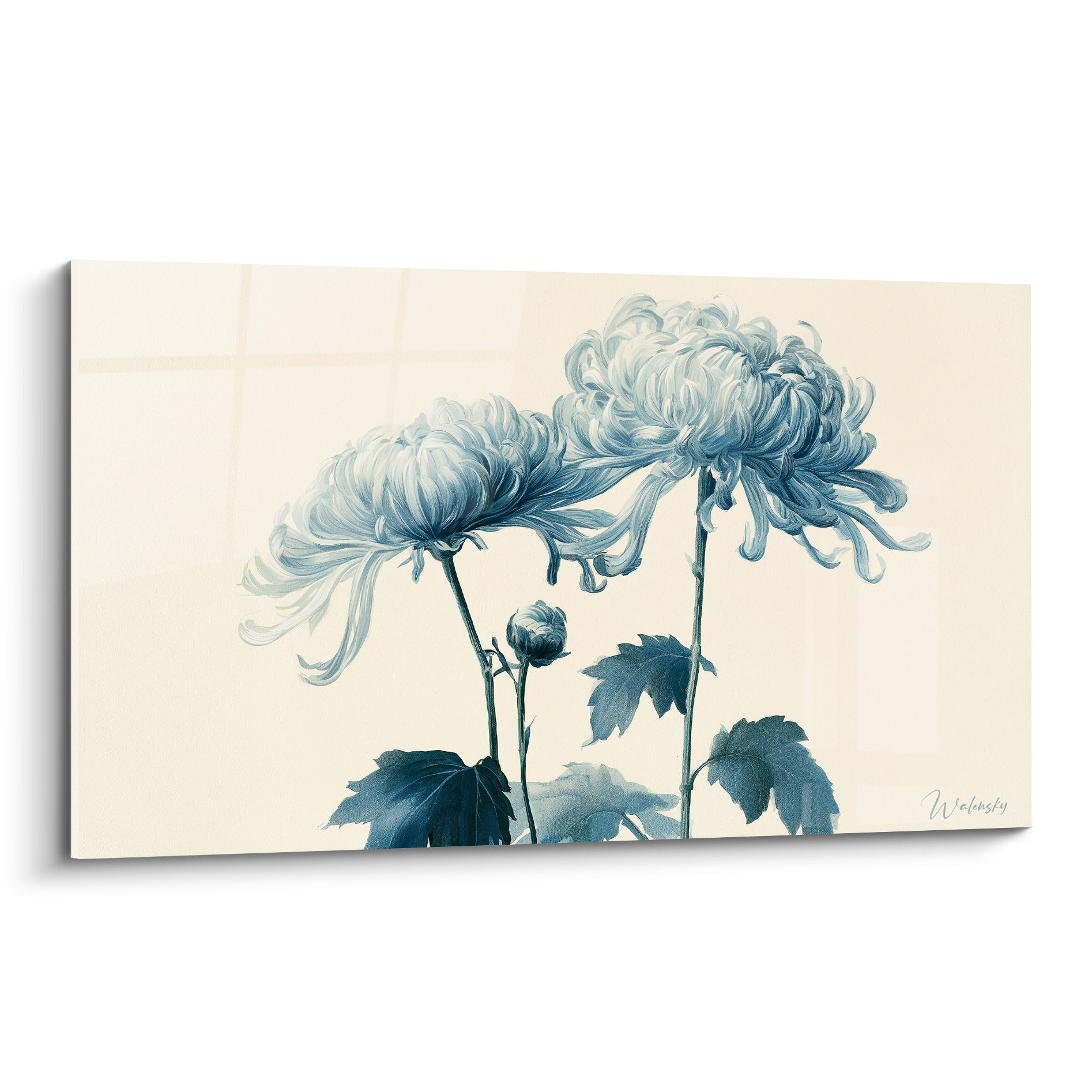 Chrysanthème bleu poudré aux pétales déployés sur fond ivoire, traitement pictural délicat