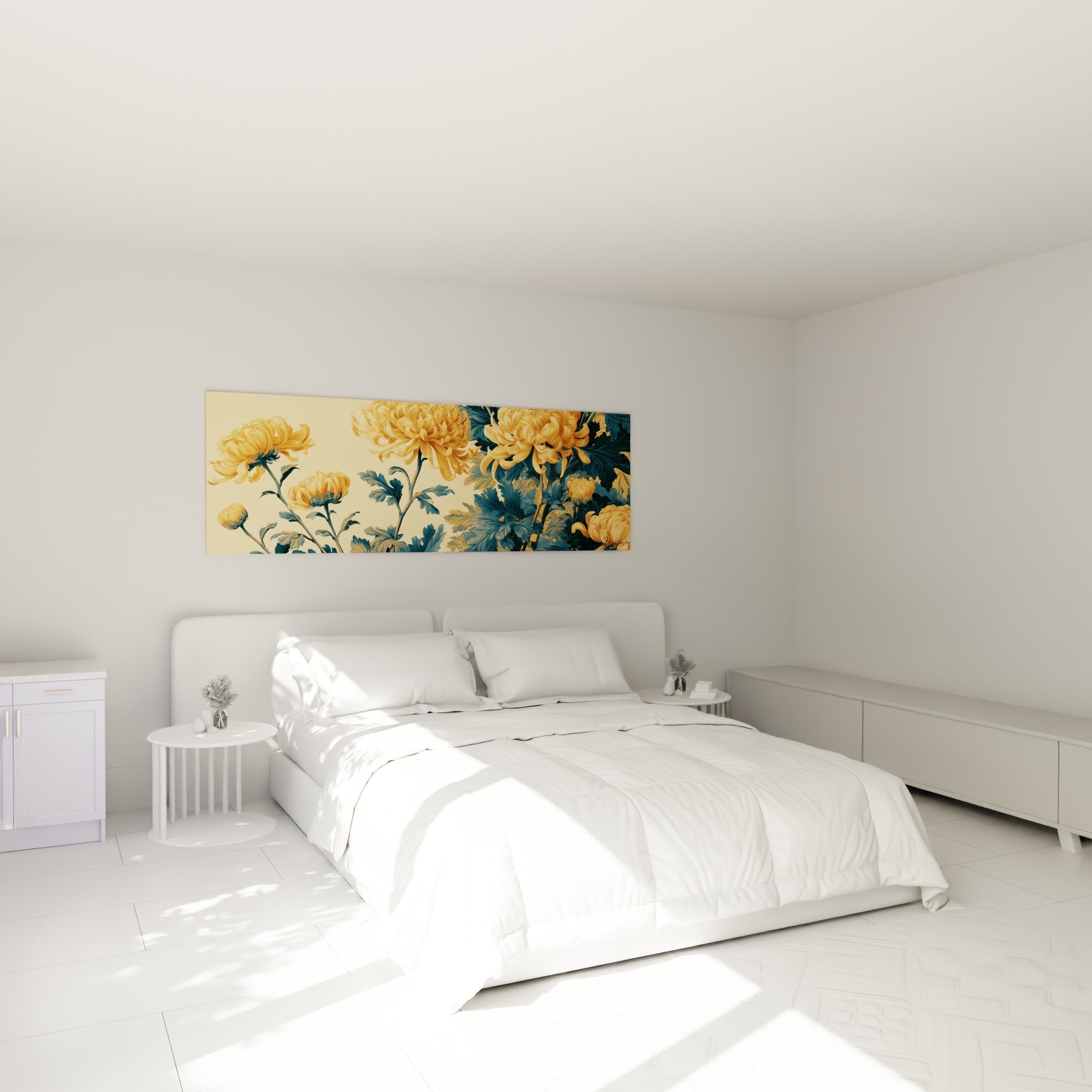 Fleurs de chrysanthème dorées et bleu pétrole surplombant un lit dans une chambre claire et épurée