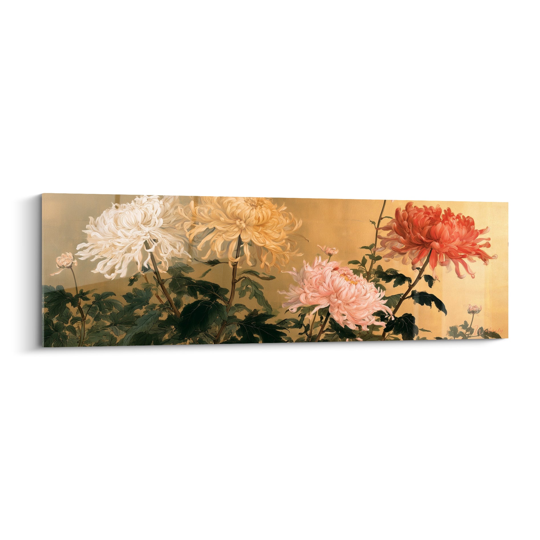 Chrysanthèmes blanc, doré, rose et corail peints sur fond ocre lumineux, style botanique raffiné