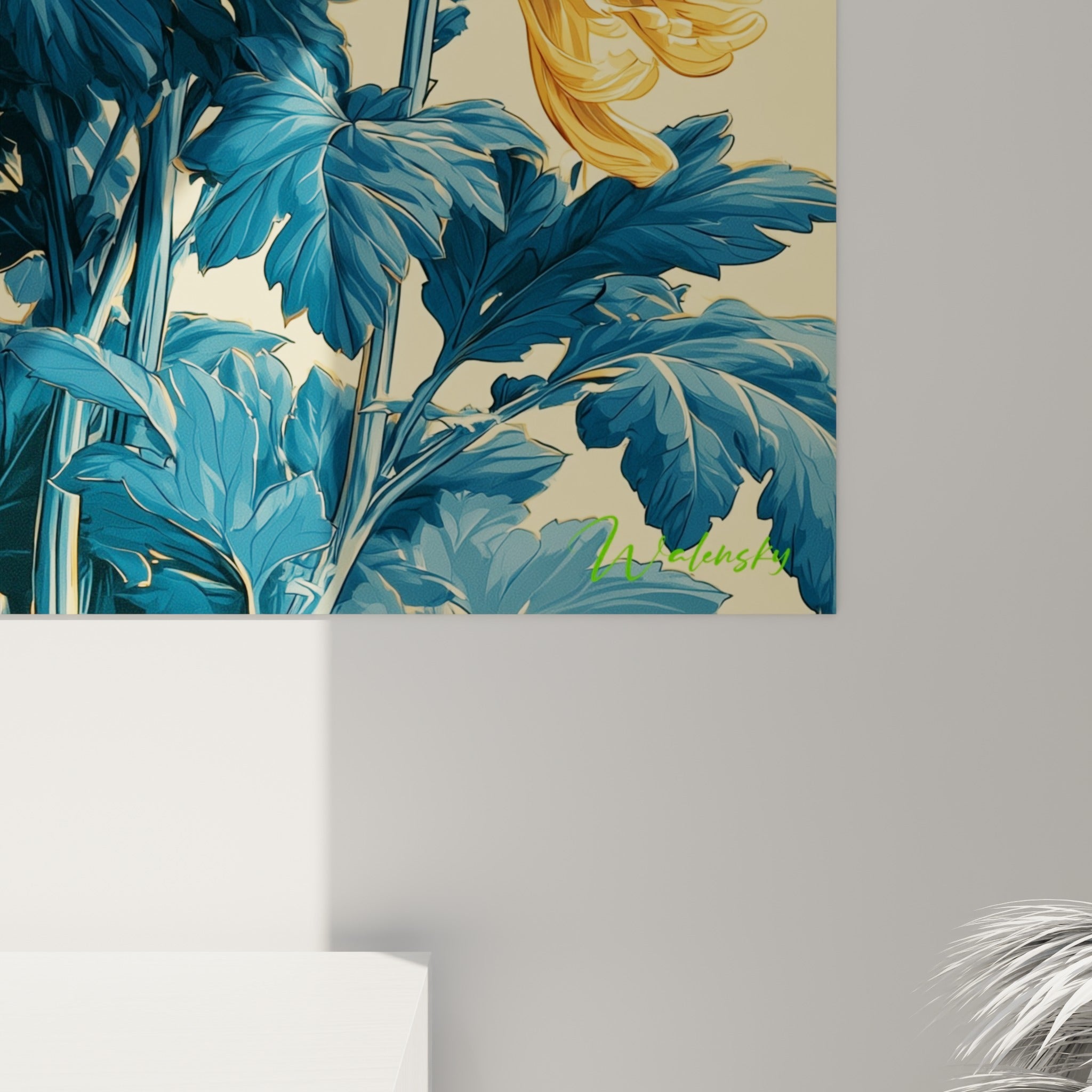Pétales dorés finement détaillés et nervures bleu pétrole visibles de près, grain pictural du chrysanthème