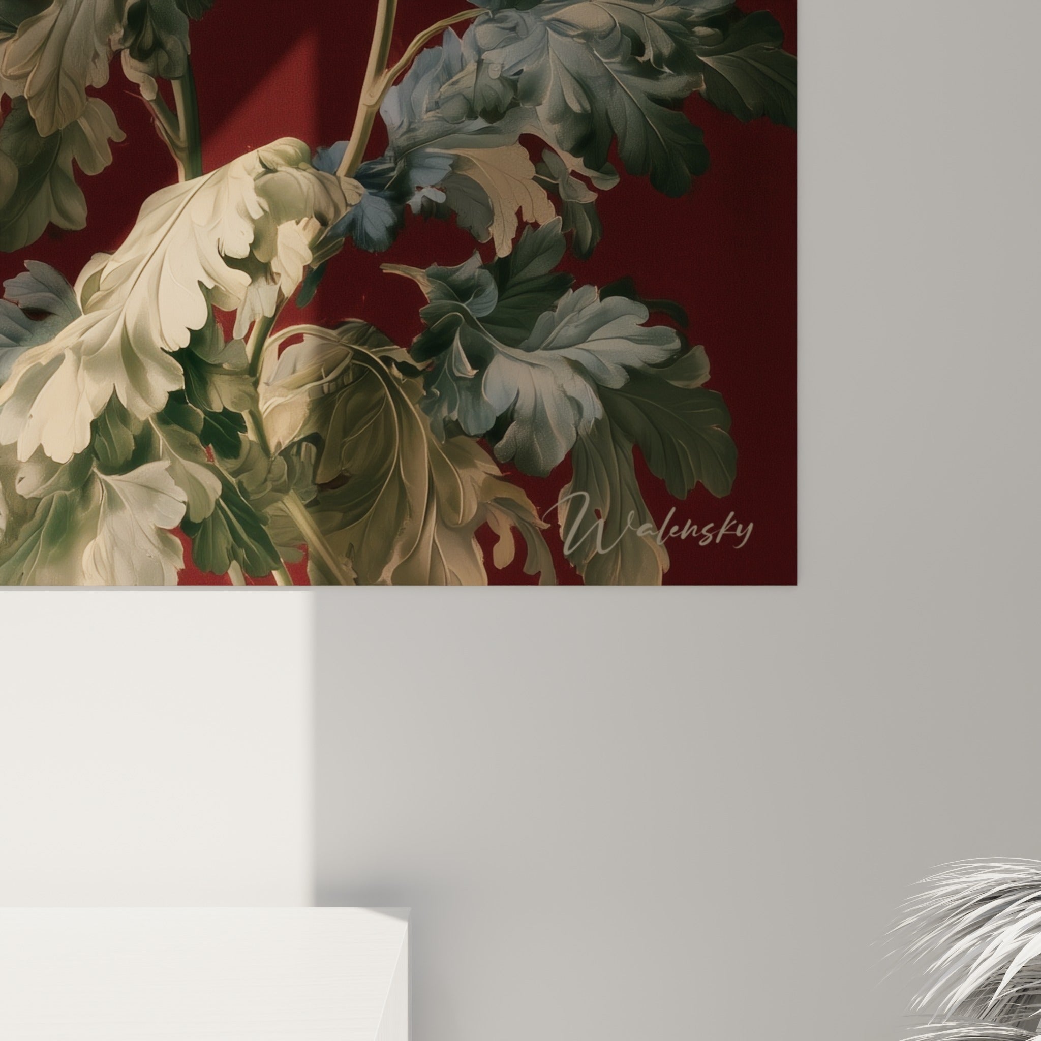 Détail des pétales enroulés du chrysanthème, nuances rose et bordeaux, grain de la toile visible