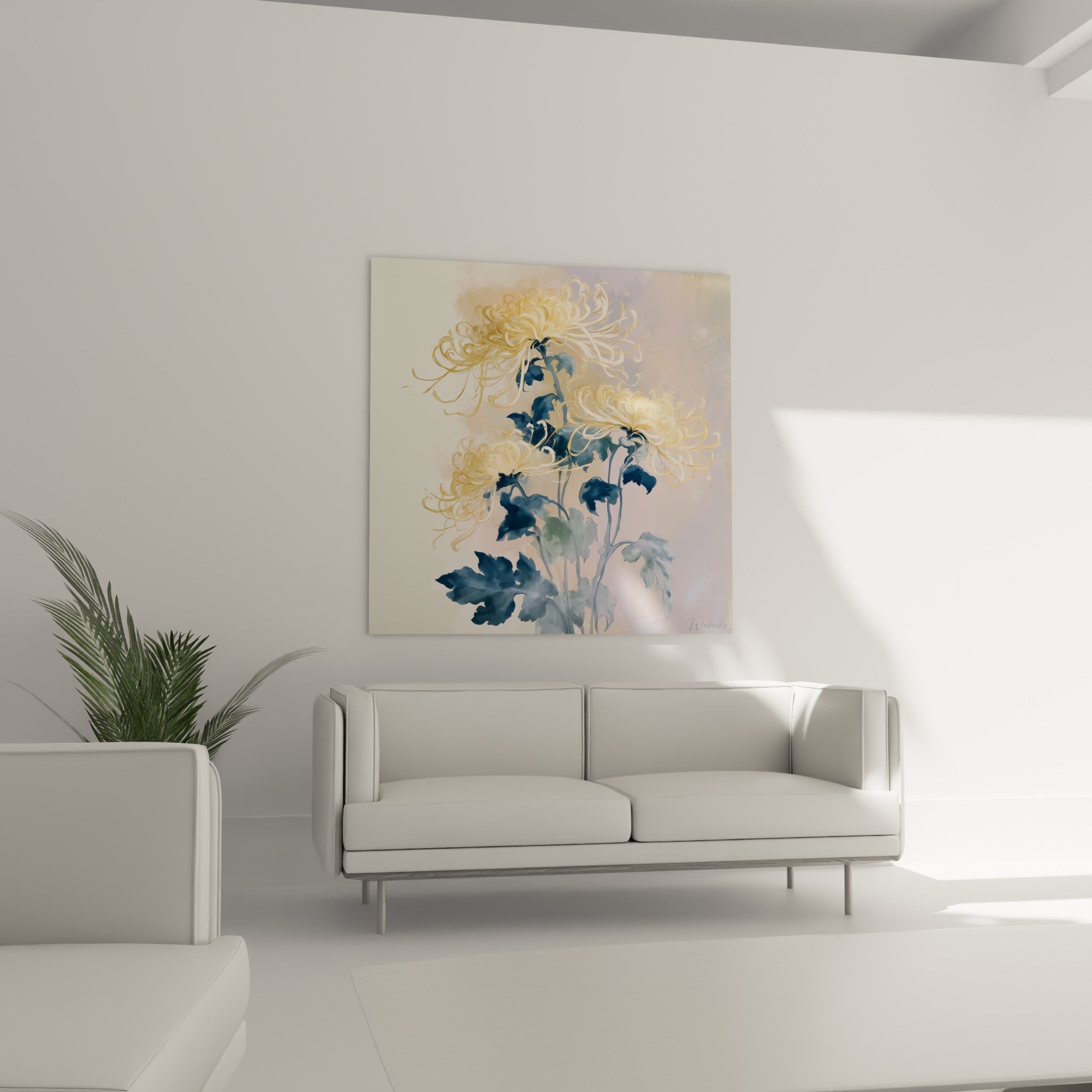 Chrysanthème aux fleurs dorées ondulantes suspendu au-dessus d'un canapé dans un salon lumineux
