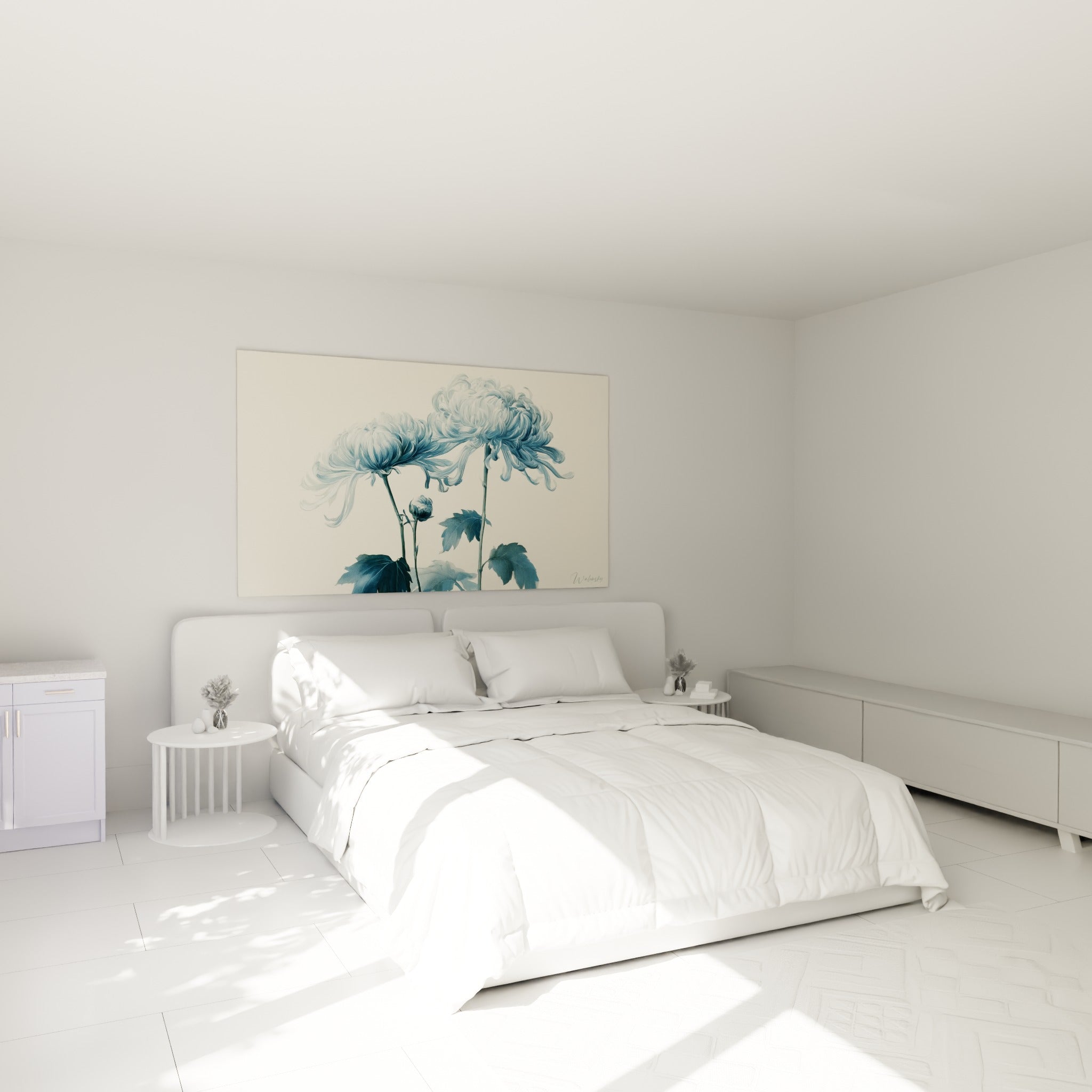 Fleurs de chrysanthème bleu et anthracite au-dessus d'un lit dans une chambre claire