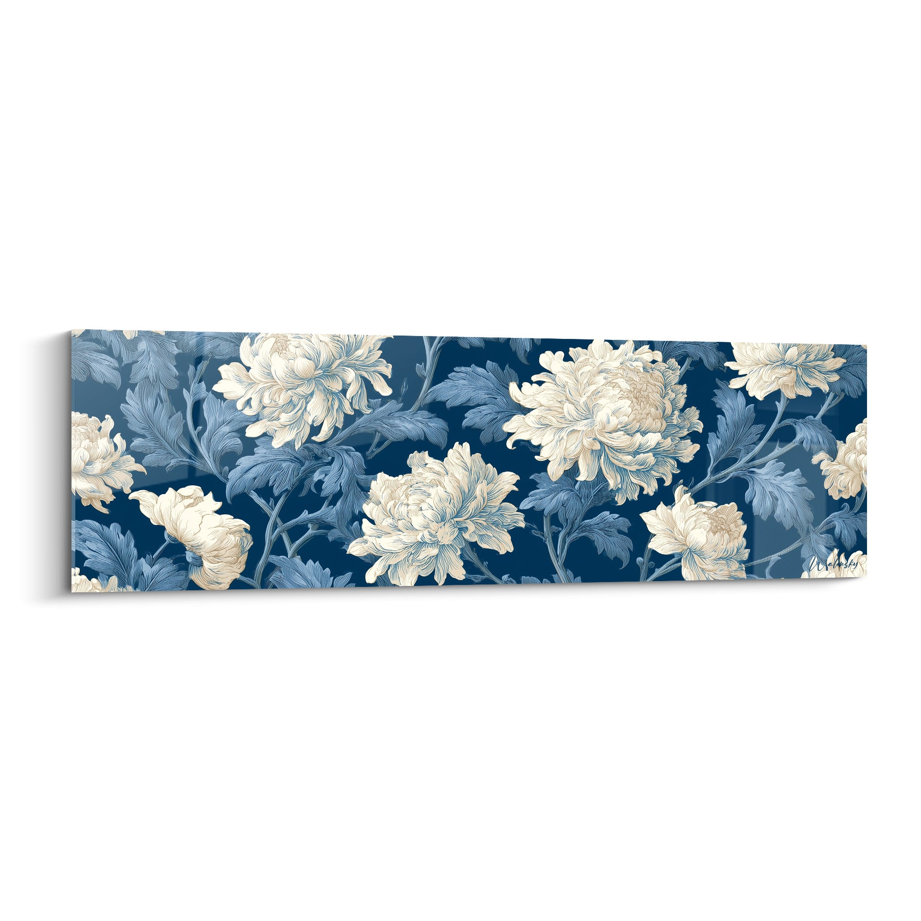 Chrysanthèmes ivoire et feuillages bleu marine gravés, fleurs épanouies en composition dense