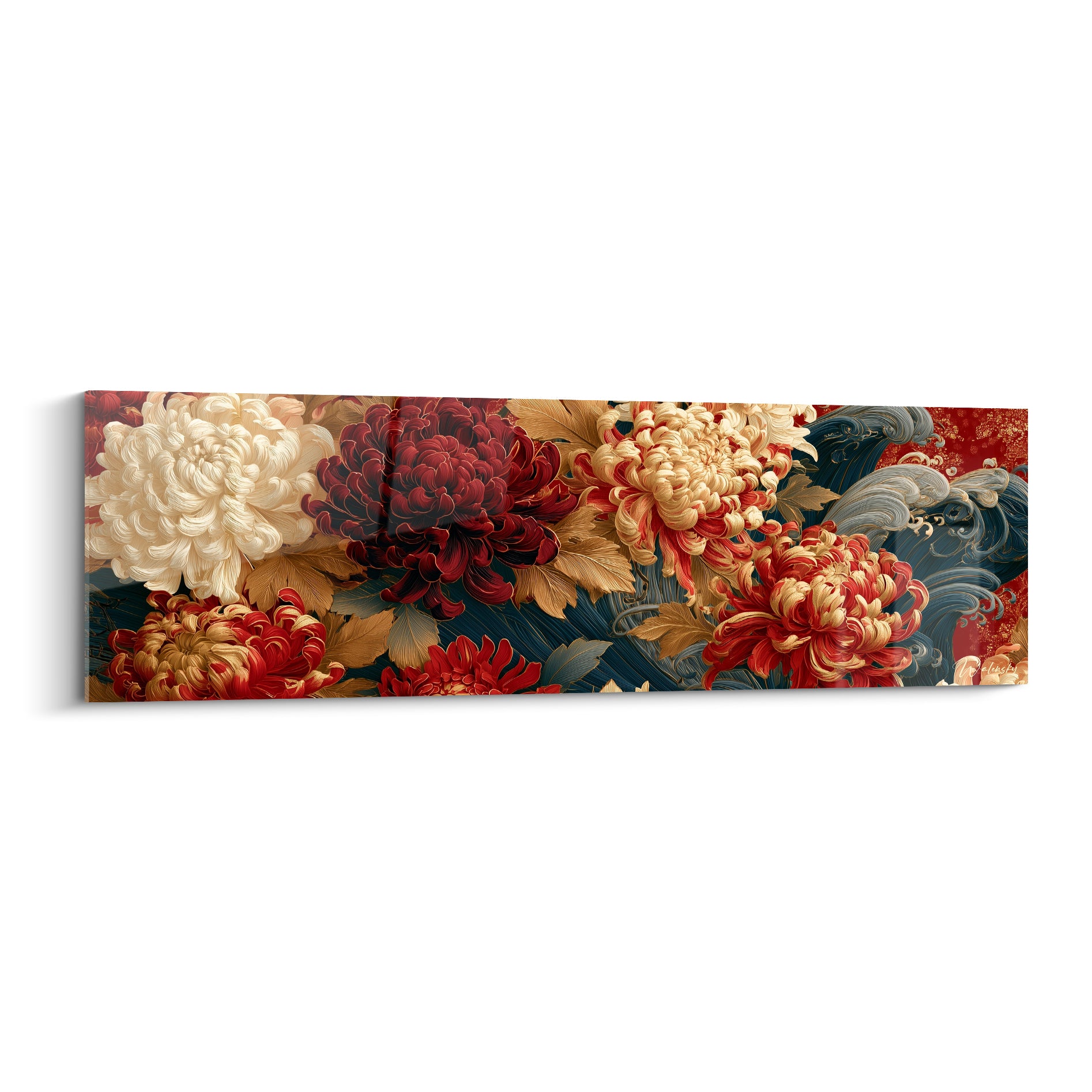 Chrysanthèmes ivoire, pourpre et doré peints sur fond bleu nuit à motifs de vagues japonaises