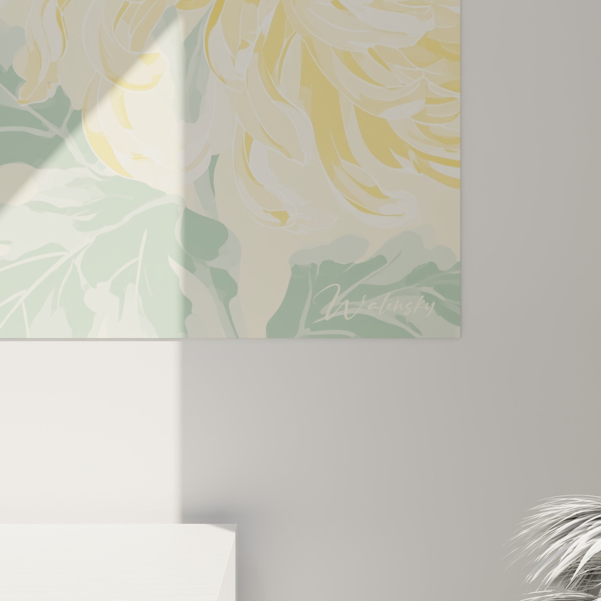 Pétales de chrysanthème en gros plan révélant les nuances ocre, crème et vert sauge entremêlées