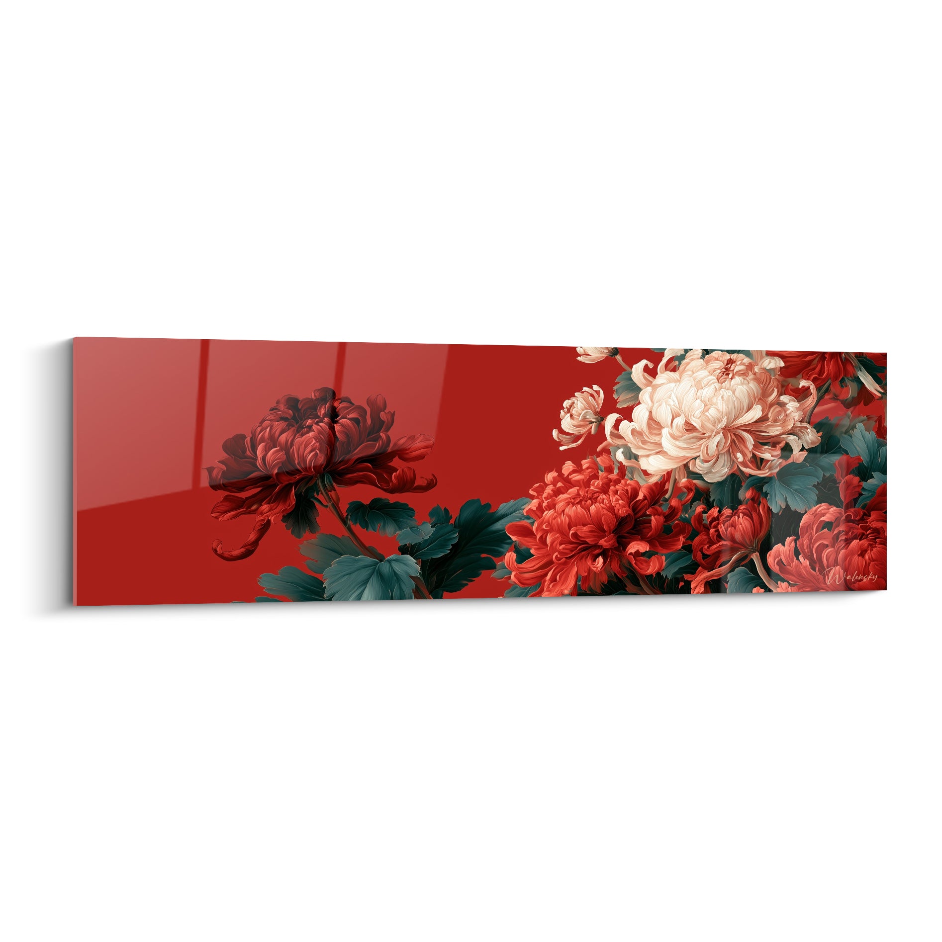 Chrysanthème rouge et blanc épanoui sur fond écarlate, pétales recourbés et feuillage vert foncé