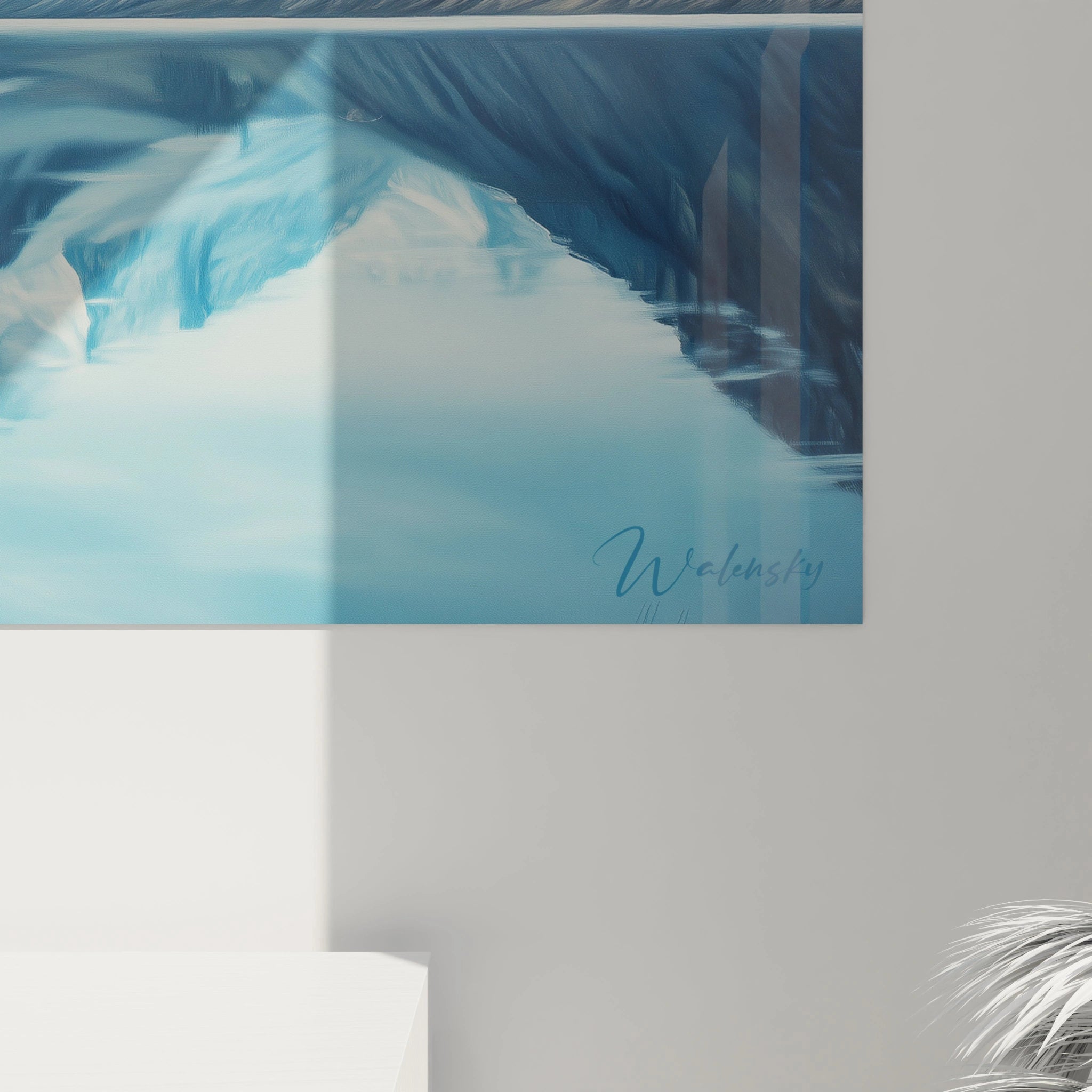 Un tableau représentant des montagnes alpines avec effet miroir aquatique, composition centrée sur un pic pyramidal, couleurs bleues froides et blancs lumineux